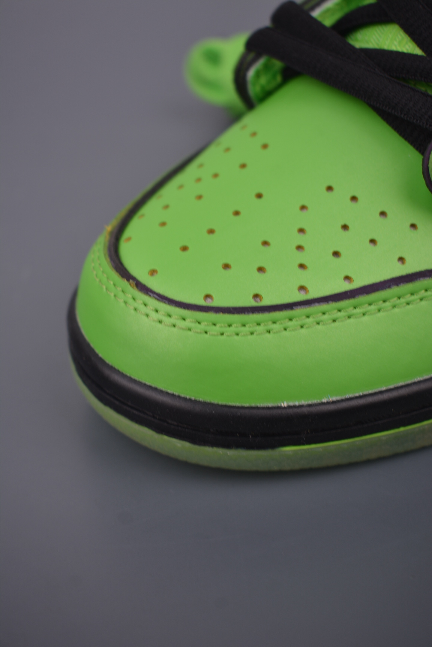 220 Nike SB Dunk Low 小女警 FZ8319-300