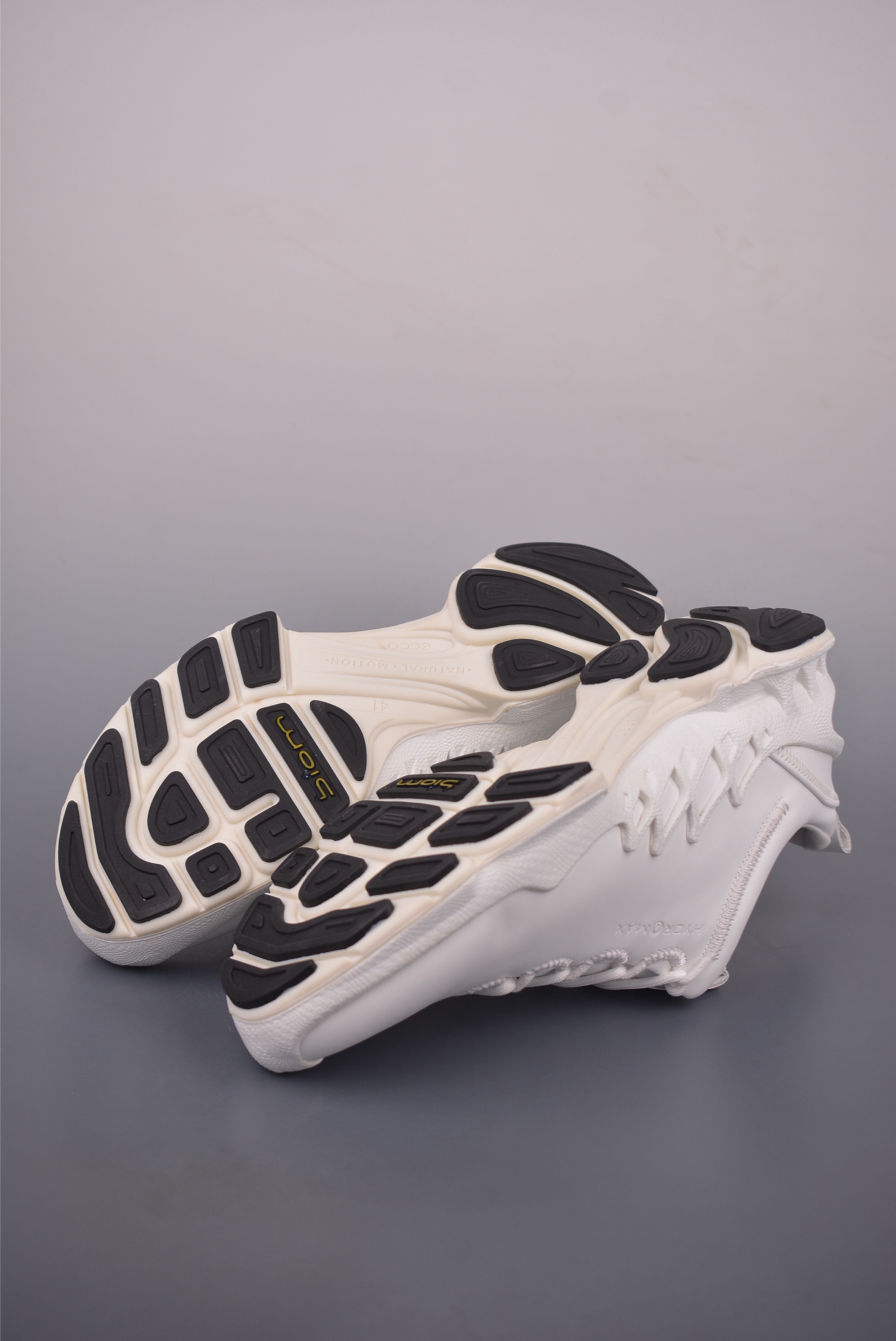 ECCO爱步老爹鞋男士夏季新款 全头层百搭潮流户外运动鞋 802824