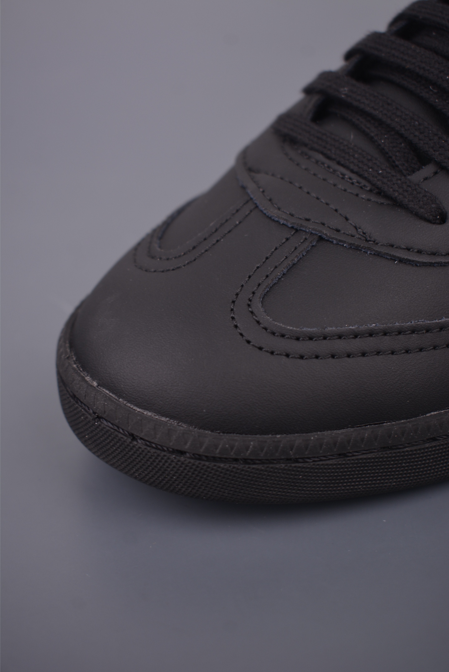 DIOR迪奥 CD1低帮 网面 运动休闲鞋 鞋舌饰以‘DIOR’标志 搭配轻盈的橡胶鞋底 3SN328ZOR