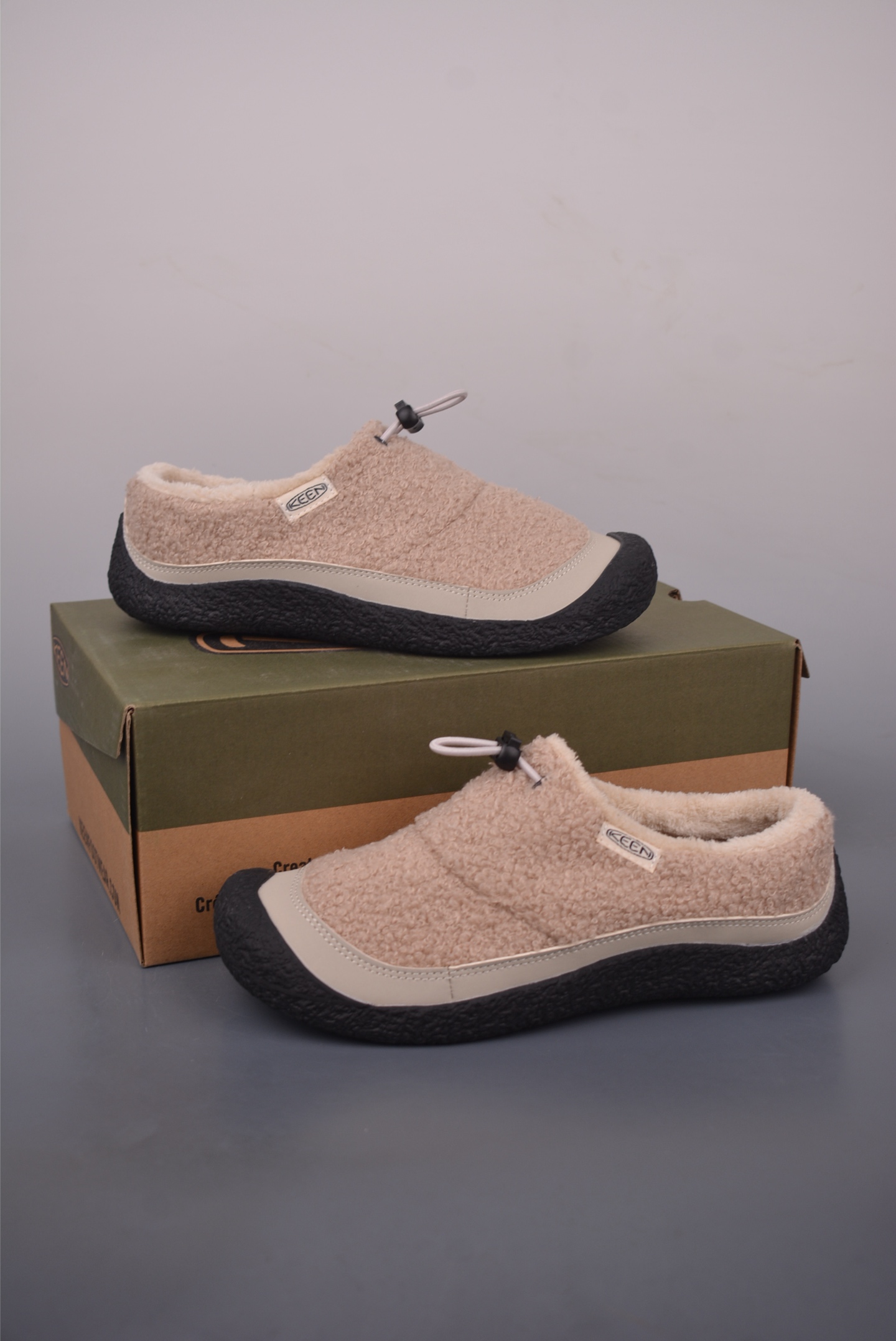 KEEN Howser III Slide Women's Cozy Plush Faux Fur Slip-On Slippers 4 i1759874594115 9711 0 3