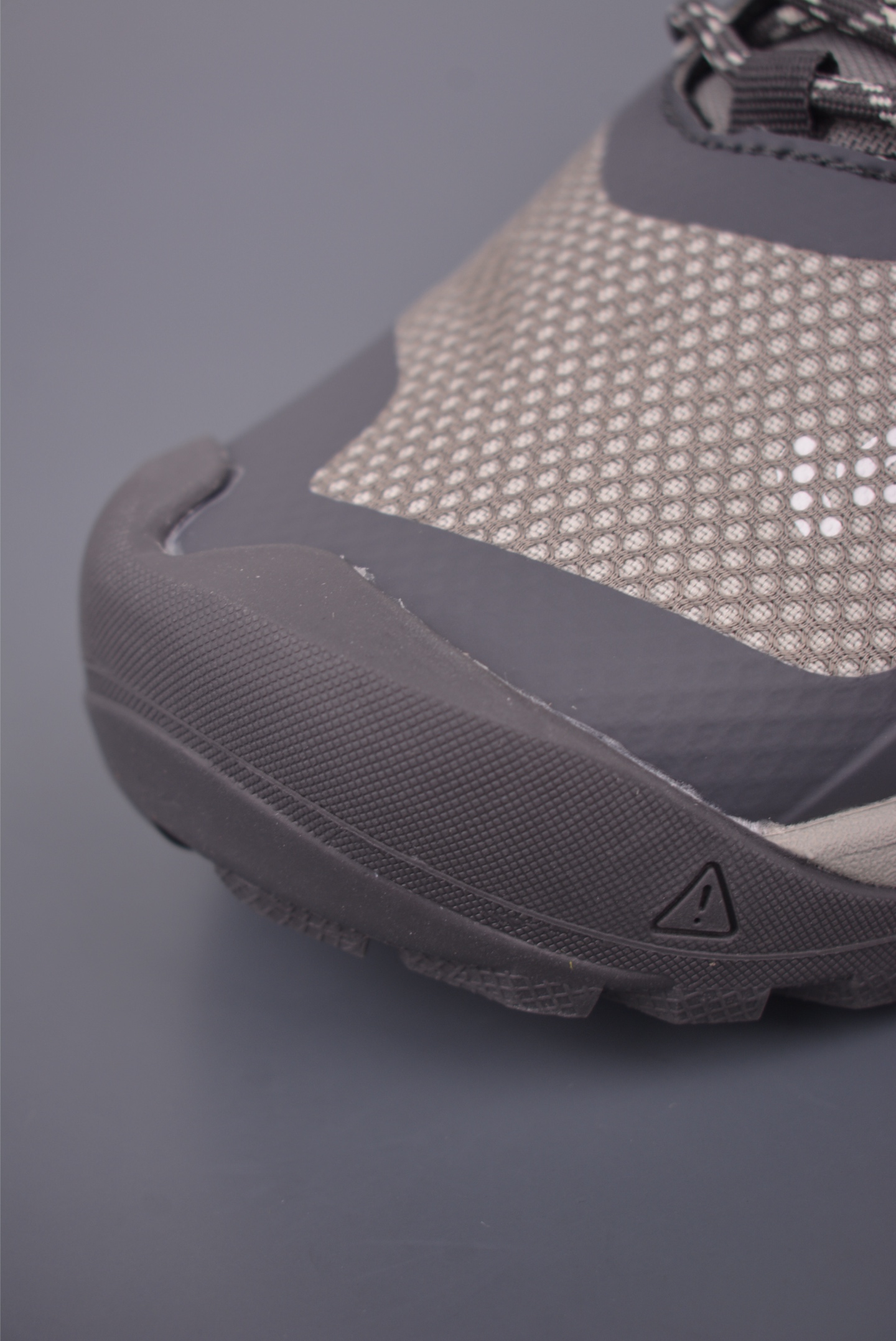 190 KEEN科恩 NXIS EVO WP 户外运动低帮防水透气徒步鞋 1025910