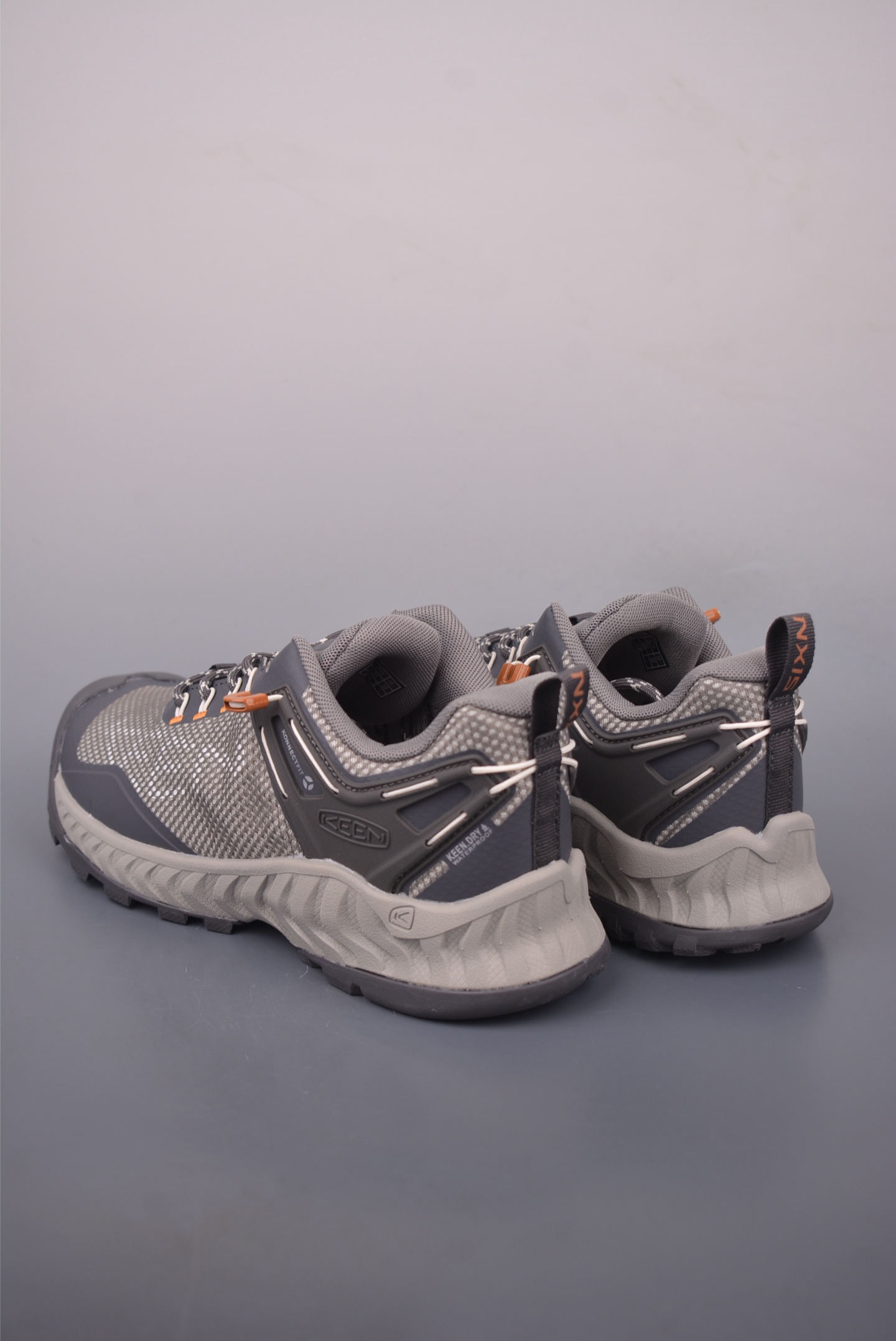 190 KEEN科恩 NXIS EVO WP 户外运动低帮防水透气徒步鞋 1025910