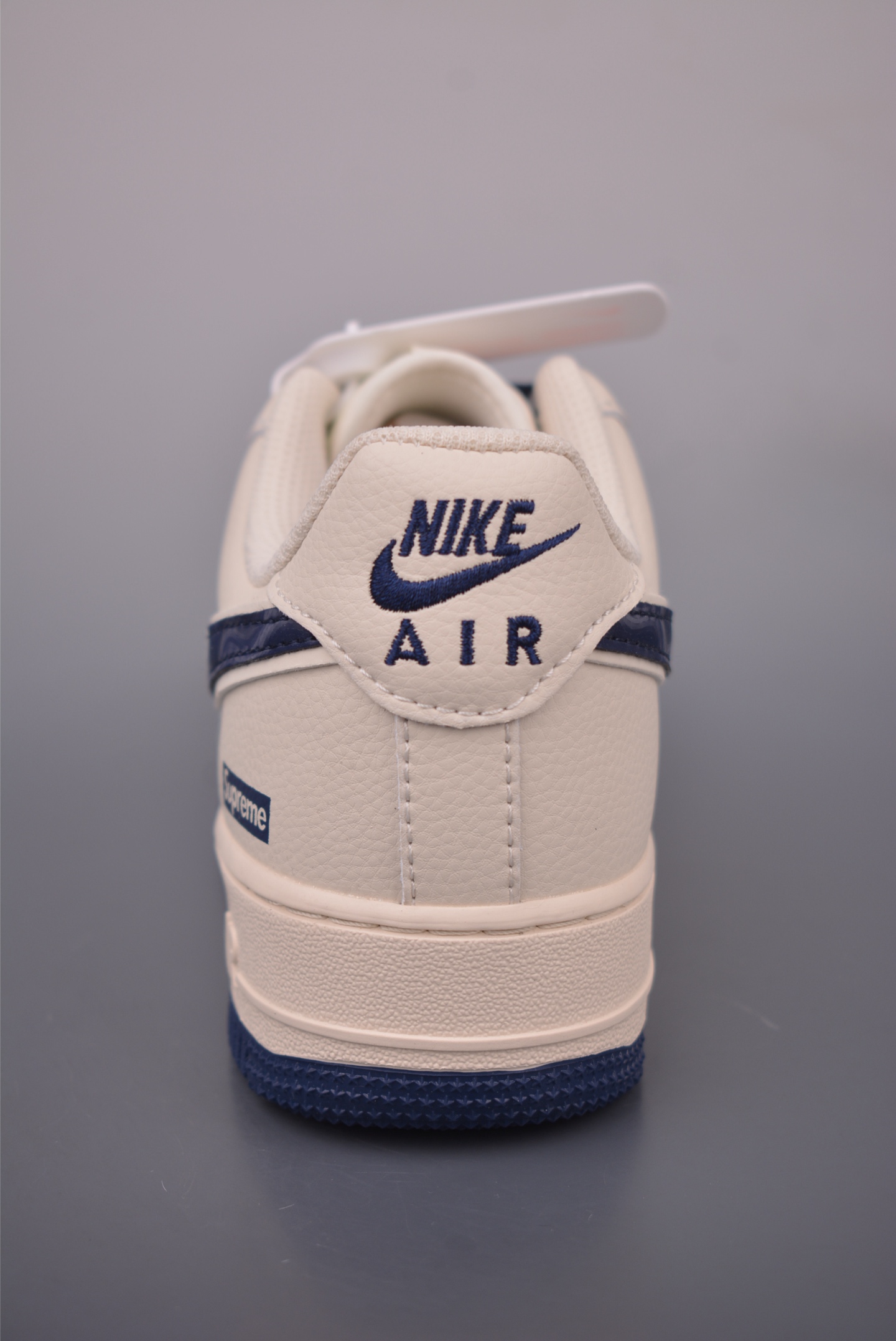 Nike Air Force 1 Low Supreme Collaboration - Premium Comfort & Style 4 i1759966771558 5032 0 3