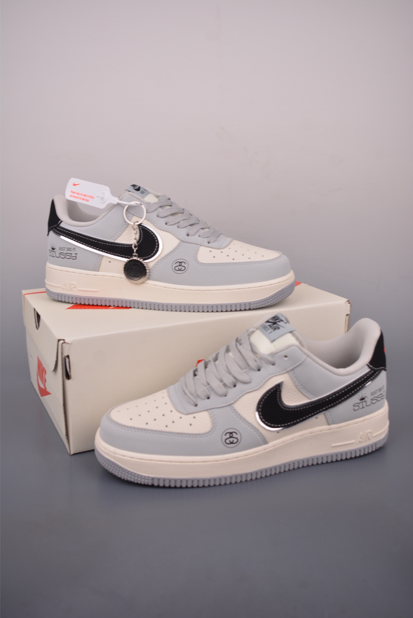 Nike Air Force 1 Low Stussy Collab - Original Version with Accessories 6 i1759991730994 8874 0 4