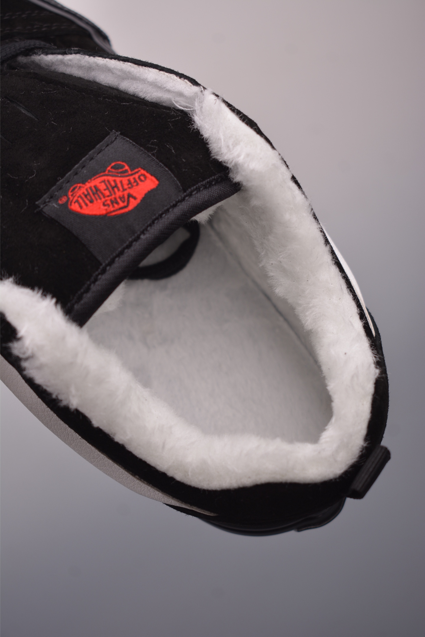 150 Vans Knu Skool 黑武士 百搭休闲防滑减震加绒款面包鞋 VN0009QCBMA