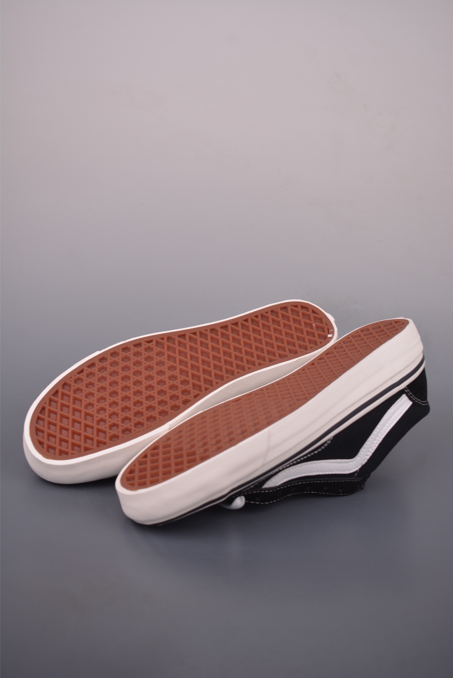 Vans Premium Old Skool 36: Black & White OG Retro Skate Shoes for Comfort 3 i1760004221861 9861 0 2