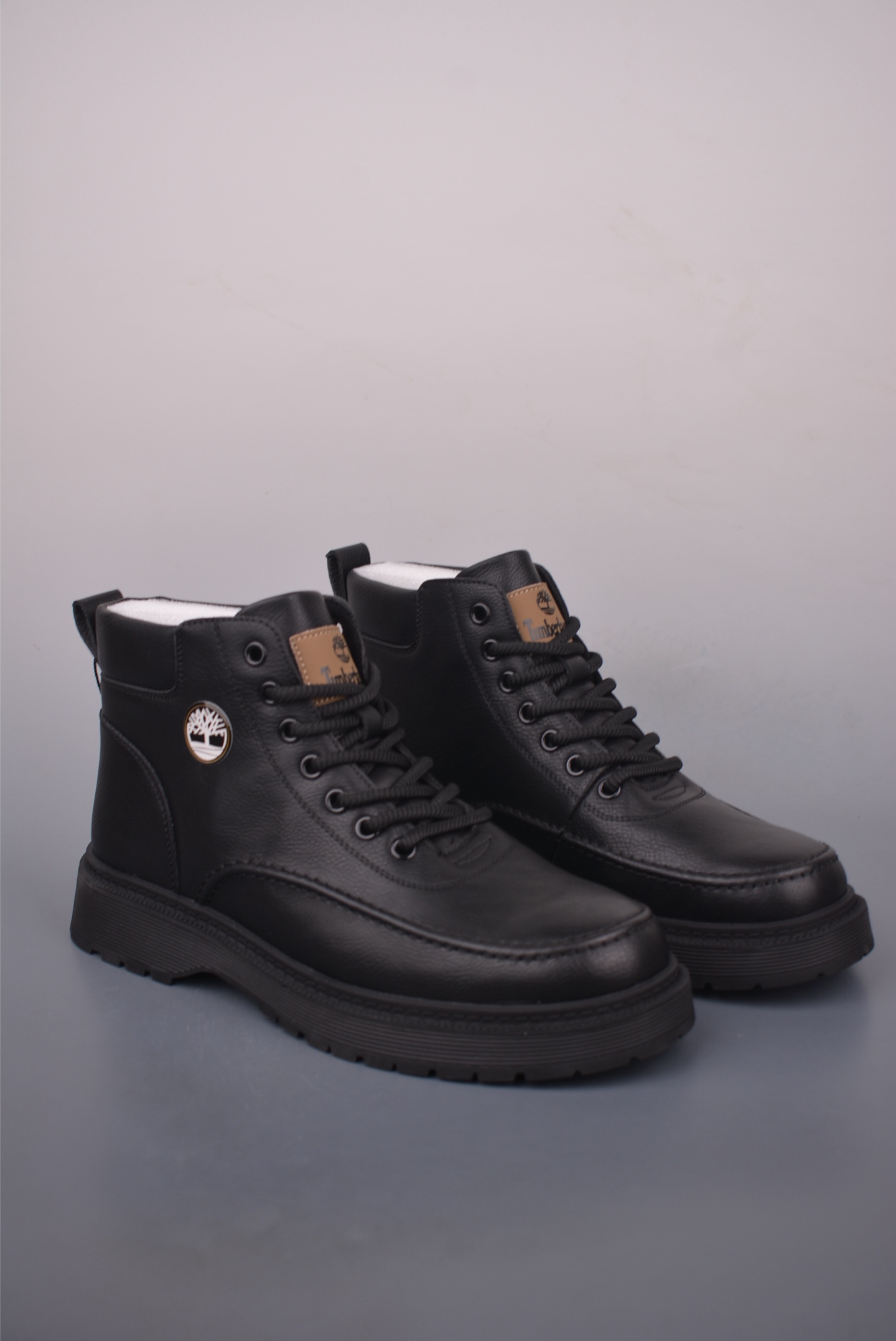 Timberland Classic Mid-Top Boots - Italian Leather, Durable & Comfortable 1 i1760007504673 2955 0 0