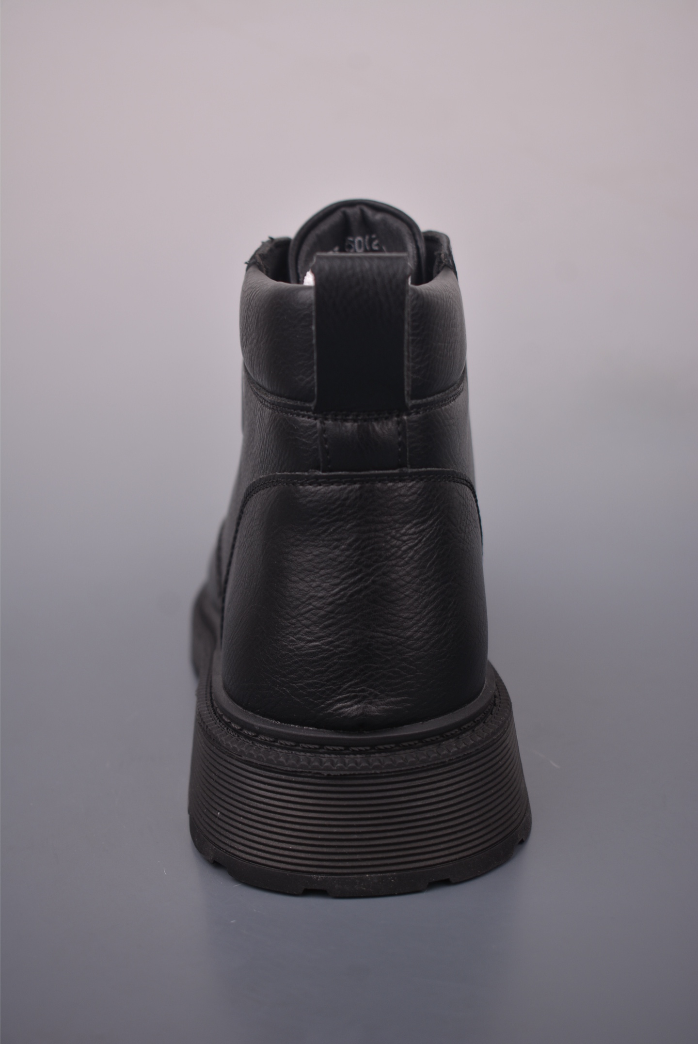 Timberland Classic Mid-Top Boots - Italian Leather, Durable & Comfortable 4 i1760007504676 7526 0 3