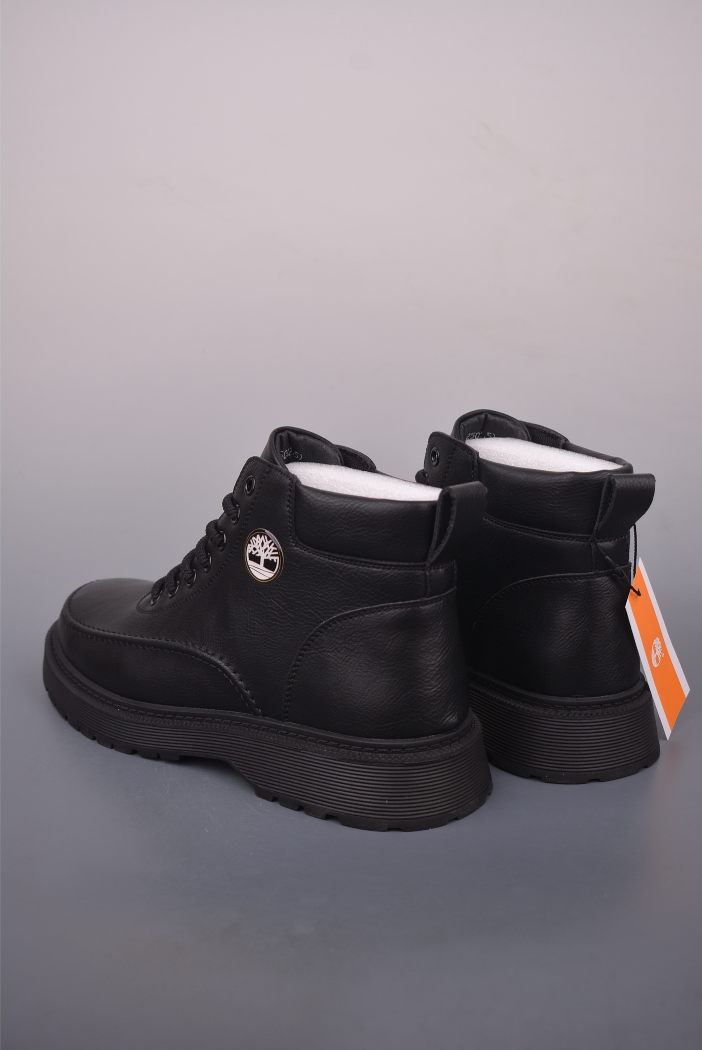 Timberland Classic Mid-Top Boots - Italian Leather, Durable & Comfortable 2 i1760007507390 8526 0 1