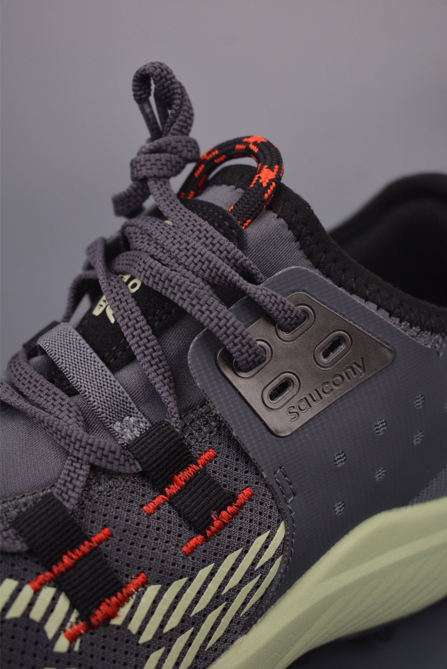 180 Saucony Endorphin Rift 旗舰级缓震型跑鞋 S20856-312