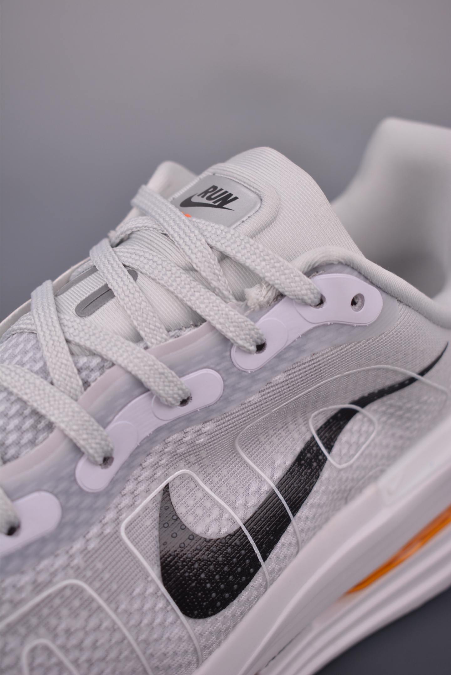 Nike Vomero Premium Air Cushion Running Shoes - Comfortable and Durable 8 i1760007802115 4386 0 6