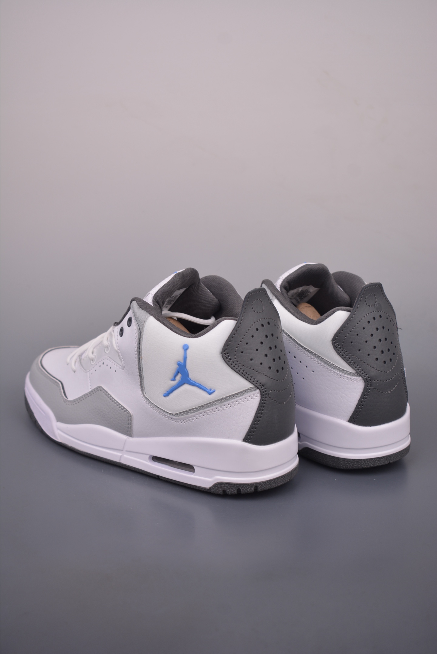 Air Jordan Courtside 23 Sneakers - Premium Comfort and Classic Style 2 i1760007857103 3131 0 1