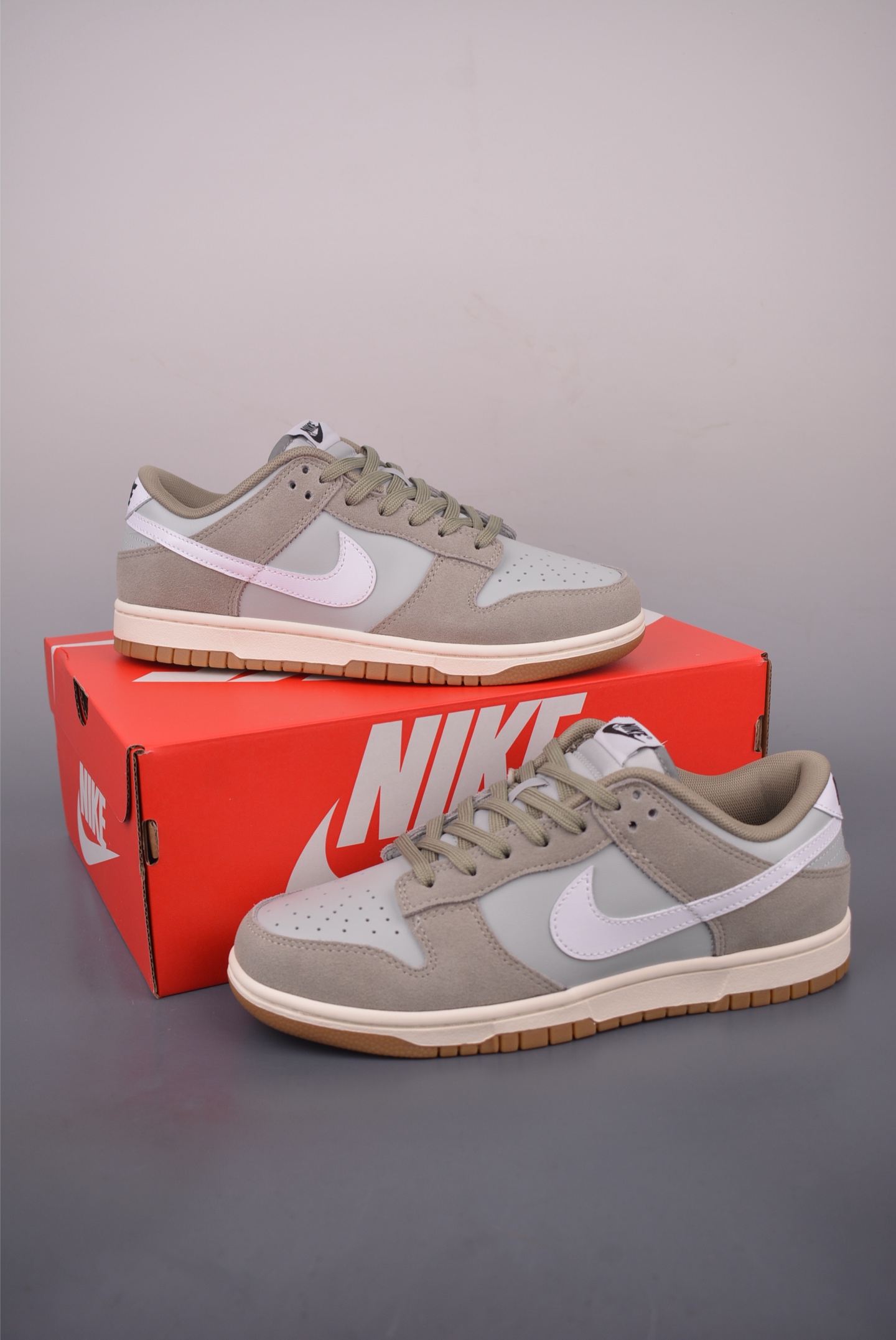 Nike SB Dunk Low Top-Quality Sneaker: Original Materials & Comfortable Fit 6 i1760096057057 8096 0 4