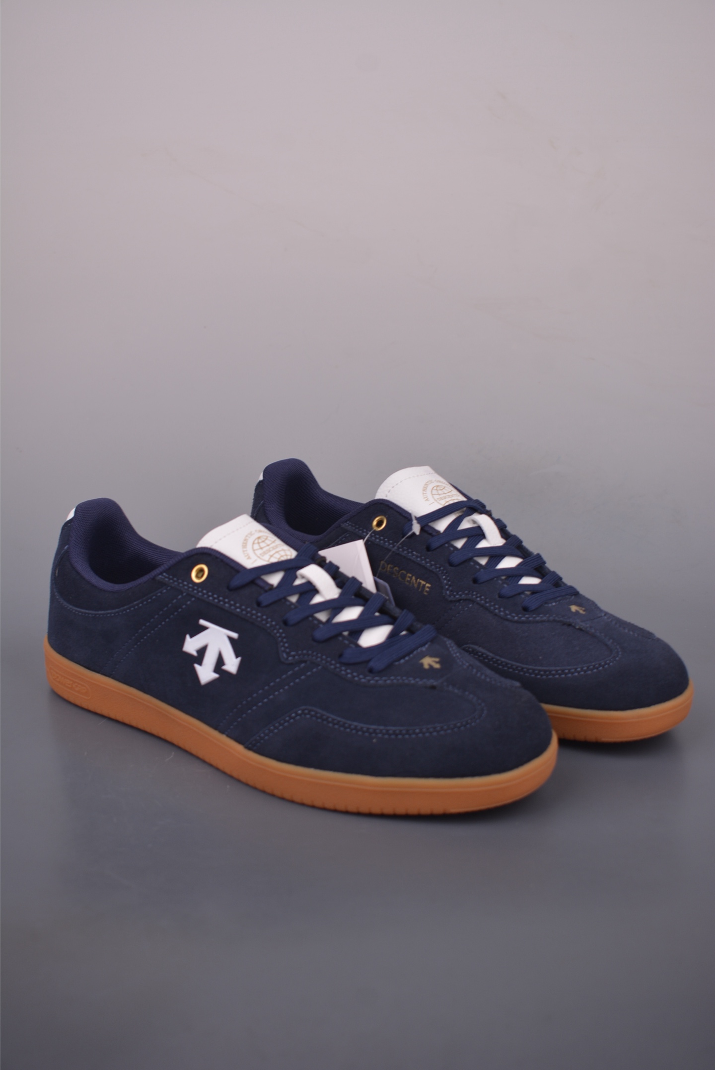 Descente EDGE COURT Retro Sneakers - Stylish, Comfortable, and Versatile 2 i1760131664384 5509 0 0