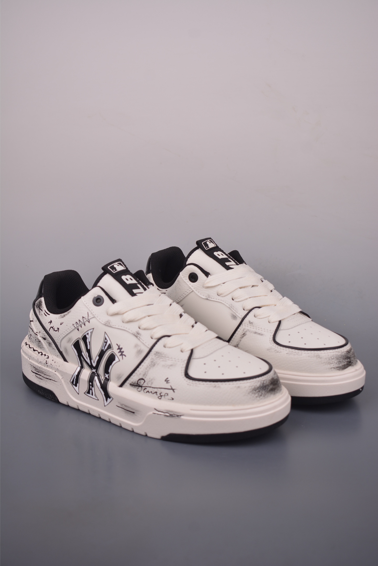 MLB NY Yankees Graffiti Chunky Sneakers Height Increasing Dad Shoes