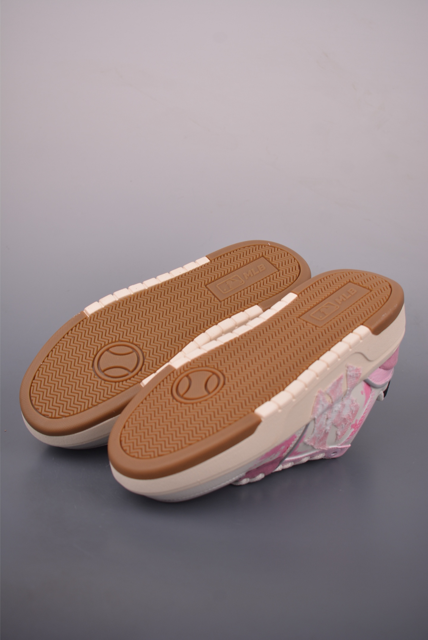 MLB NY Printed Graffiti Chunky Sneakers Height Increasing 6cm Women's Shoes 3 i1760133248950 7612 0 2