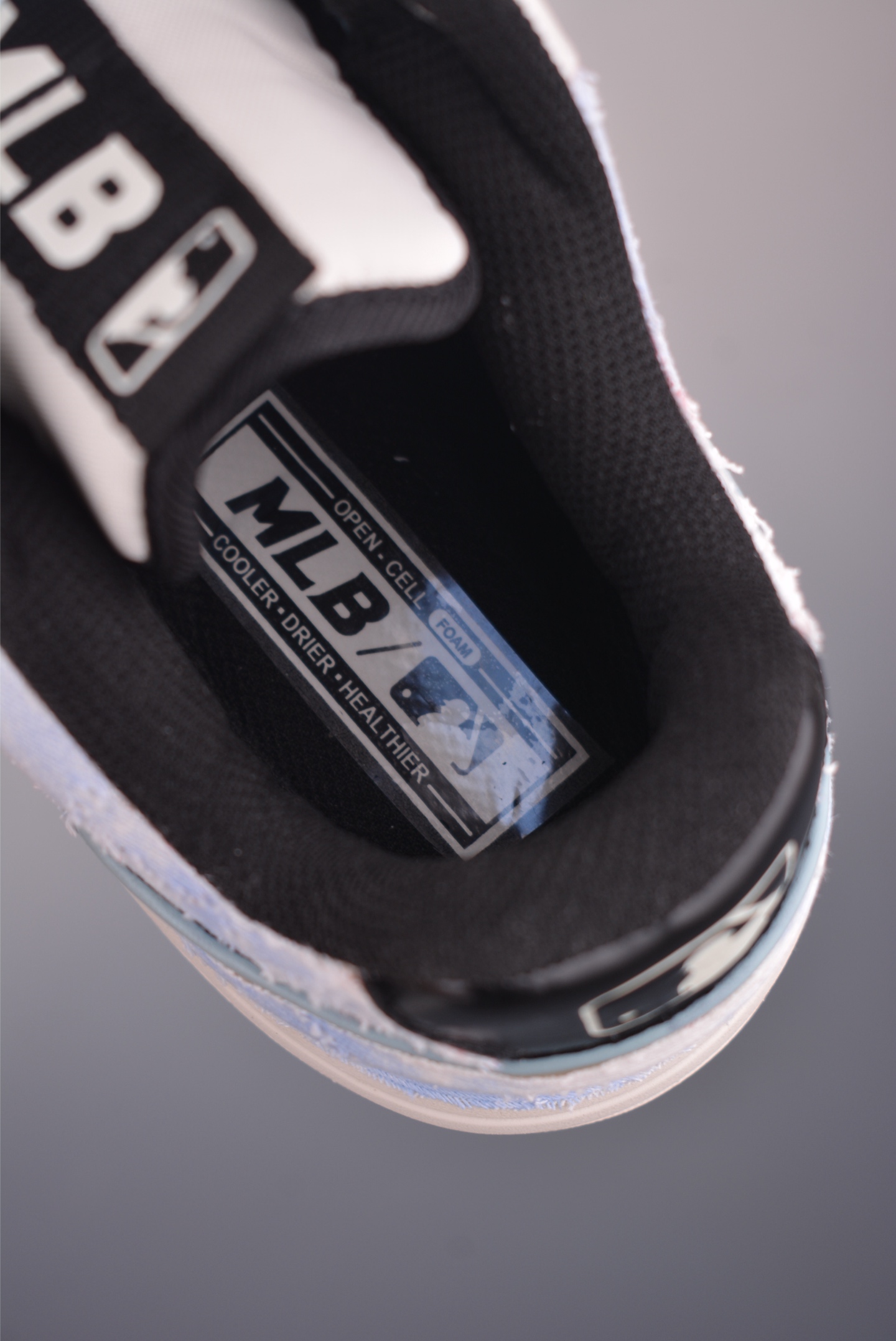 MLB NY Yankees Graffiti Chunky Sneakers - Lightweight, Comfortable, Street Style 9 i1760133321616 5482 0 8