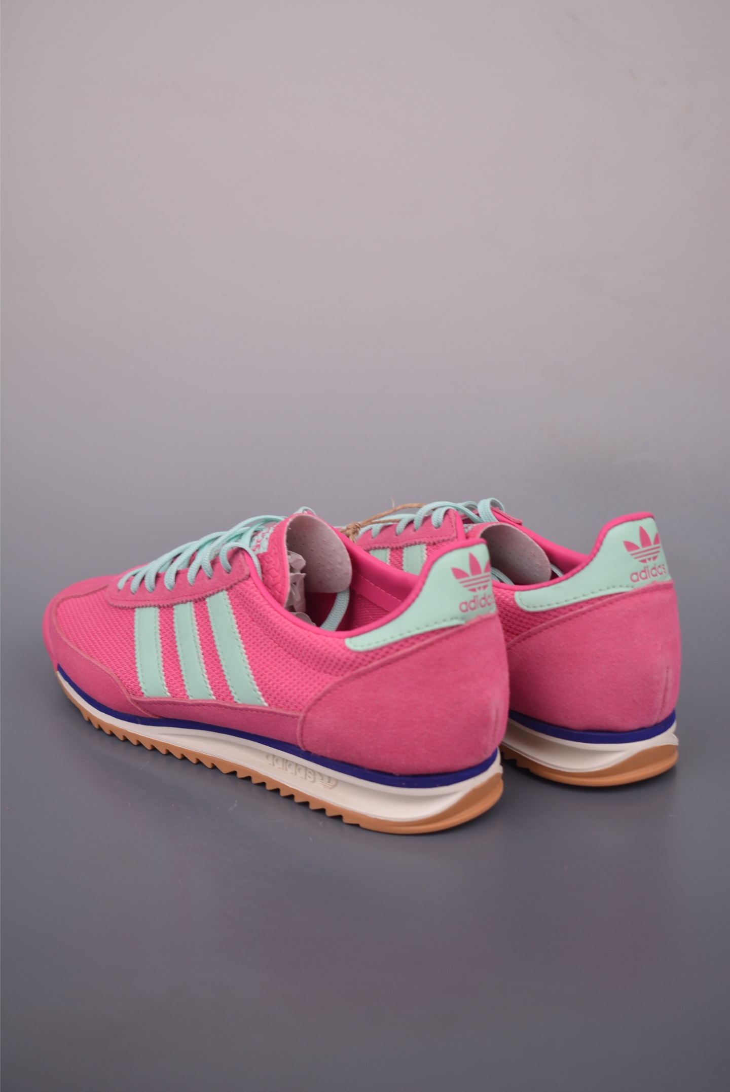 Adidas Originals SL 72RS: Lightweight, Breathable Retro Running Shoes 3 i1760134416233 7516 0 1