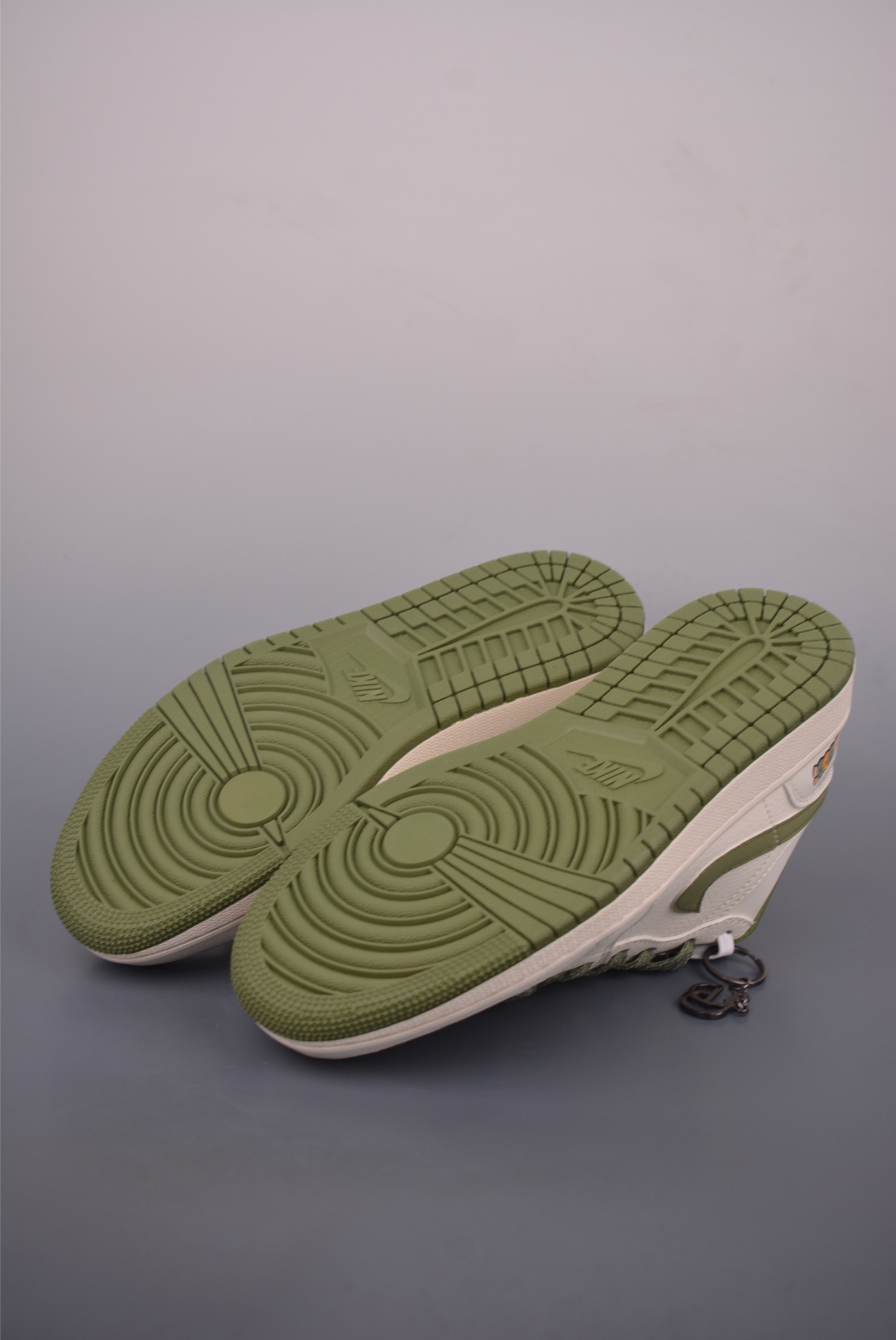 Nike Jordan Air Jordan 1 古驰联名 XX3168-168-莆田鞋,莆田鞋货源,高仿鞋,高仿鞋货源,安福档口,莆田高仿鞋,莆田鞋批发,高仿鞋批发,莆田高仿运动鞋,高仿运动鞋,莆田运动鞋 Nike Jordan Air Jordan 1 古驰联名 XX3168-168