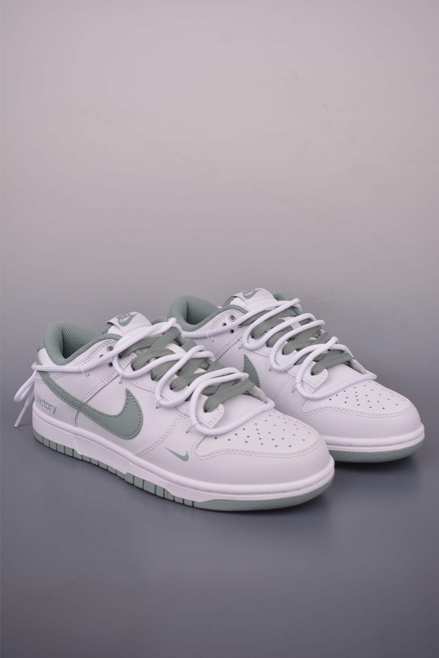 Nike SB Dunk Low White Grey Deconstructed Sneaker Comfortable and Stylish