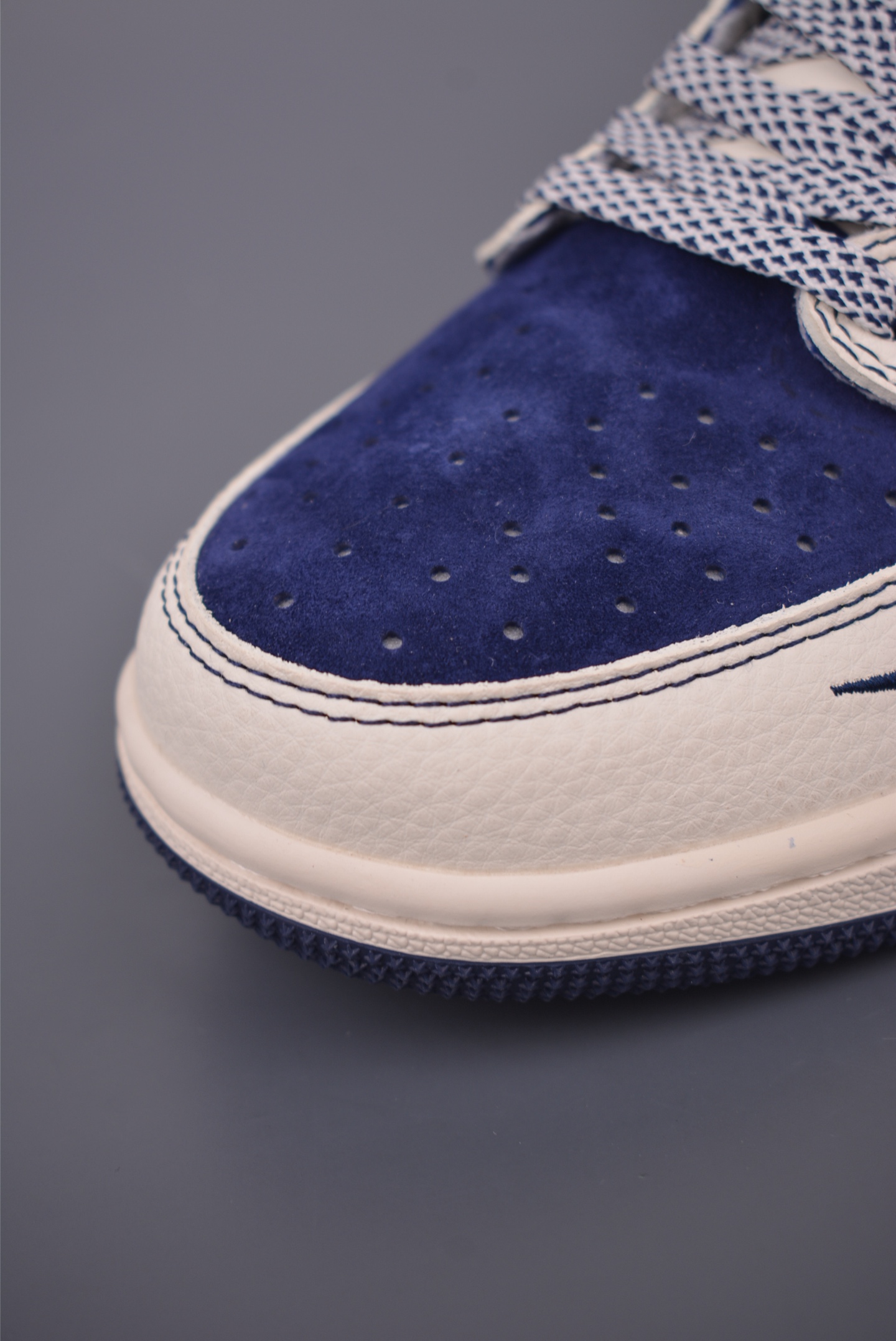 Fragment x Travis Scott x Loewe Air Jordan 1 Low 解构鞋带 三方联名倒钩 HS8068-067-莆田鞋,莆田鞋货源,高仿鞋,高仿鞋货源,安福档口,莆田高仿鞋,莆田鞋批发,高仿鞋批发,莆田高仿运动鞋,高仿运动鞋,莆田运动鞋 Fragment x Travis Scott x Loewe Air Jordan 1 Low 解构鞋带 三方联名倒钩 HS8068-067