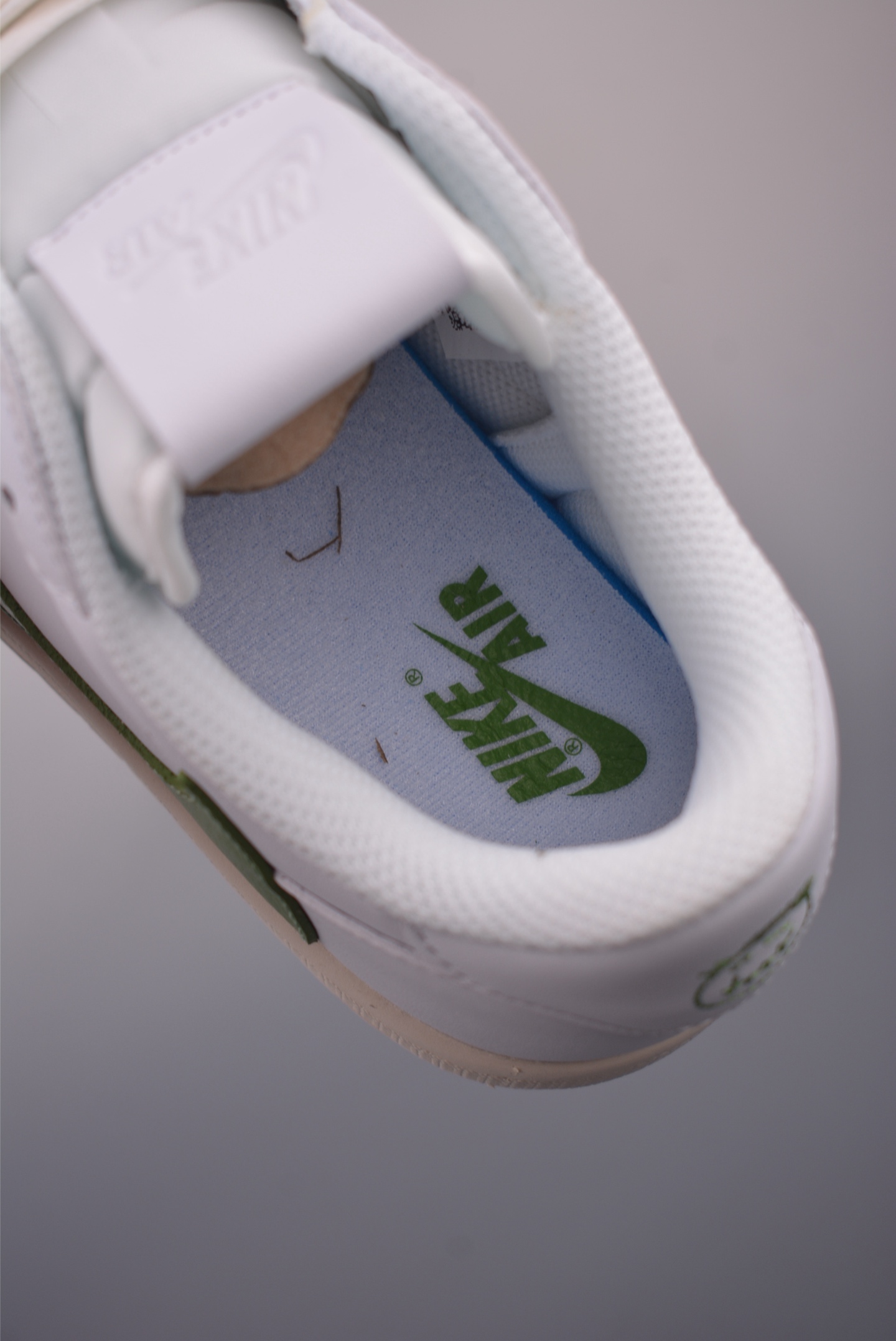 Fragment Travis Scott x Air Jordan 1 Low Collab Sneakers - Classic Style 10 i1760224695513 1004 0 8