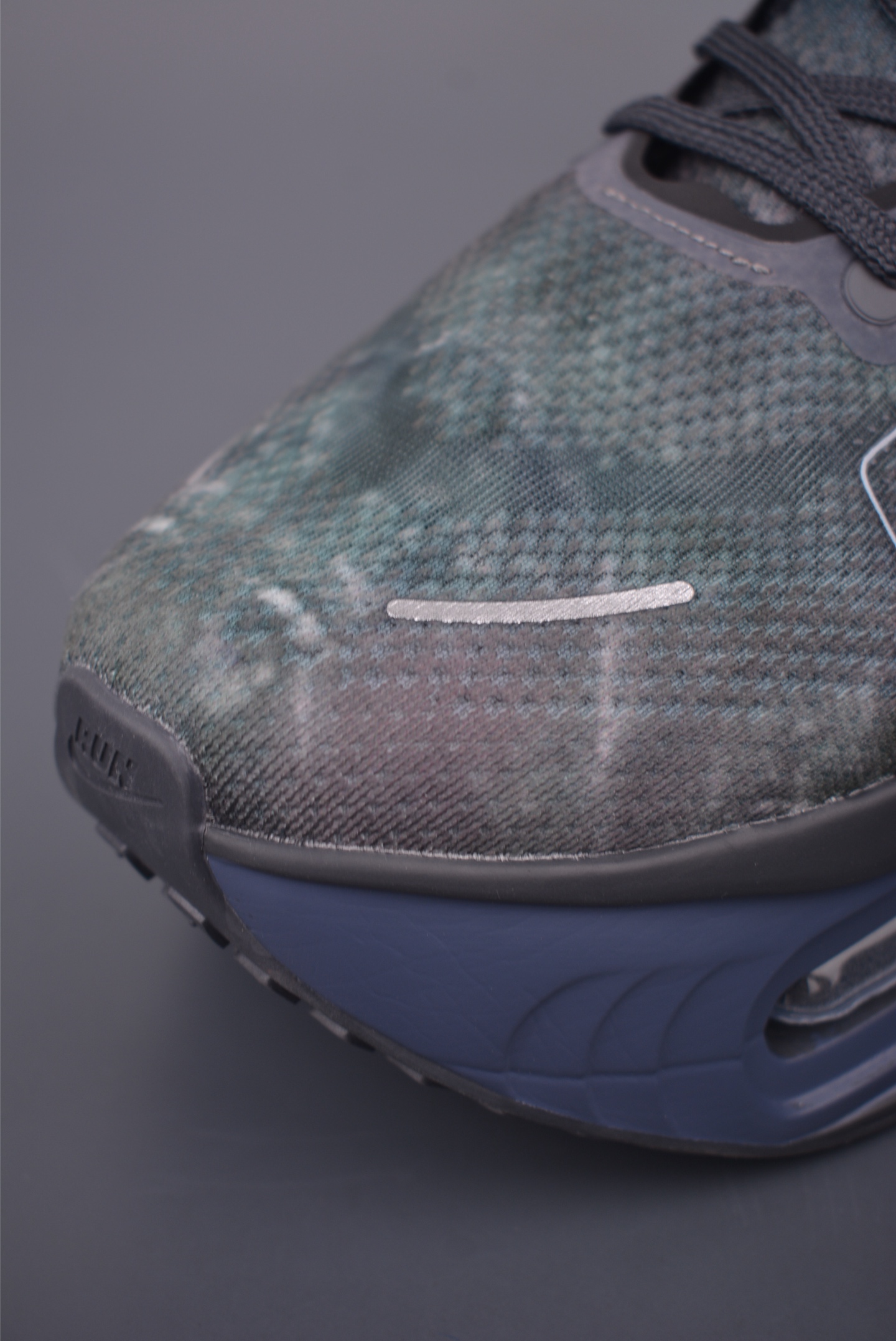 Nike Vomero Premium Air Cushion Running Shoes - Stylish, Comfortable, Durable 7 i1760226218934 9213 0 5