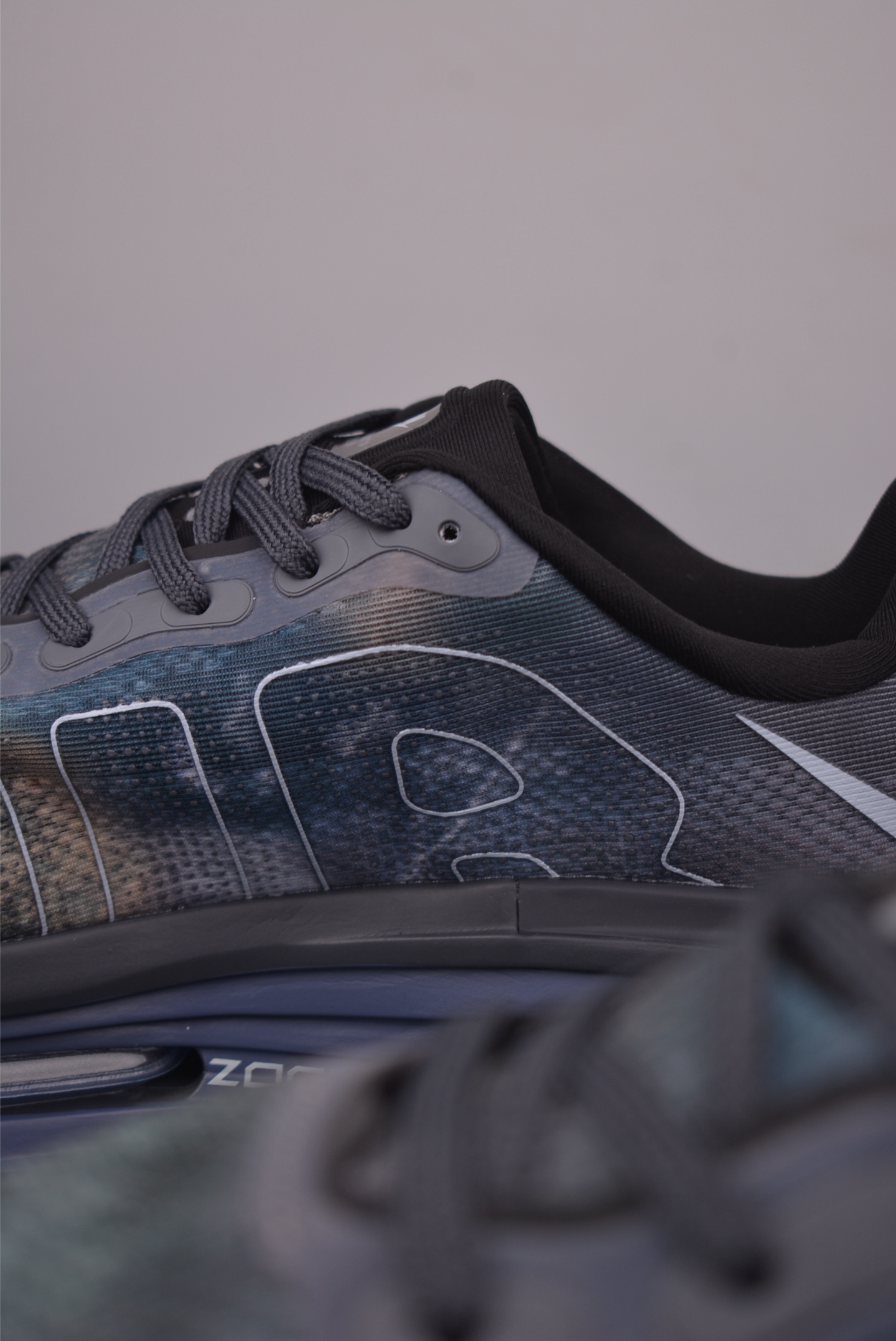 Nike Vomero Premium Air Cushion Running Shoes - Stylish, Comfortable, Durable 9 i1760226218941 695 0 7