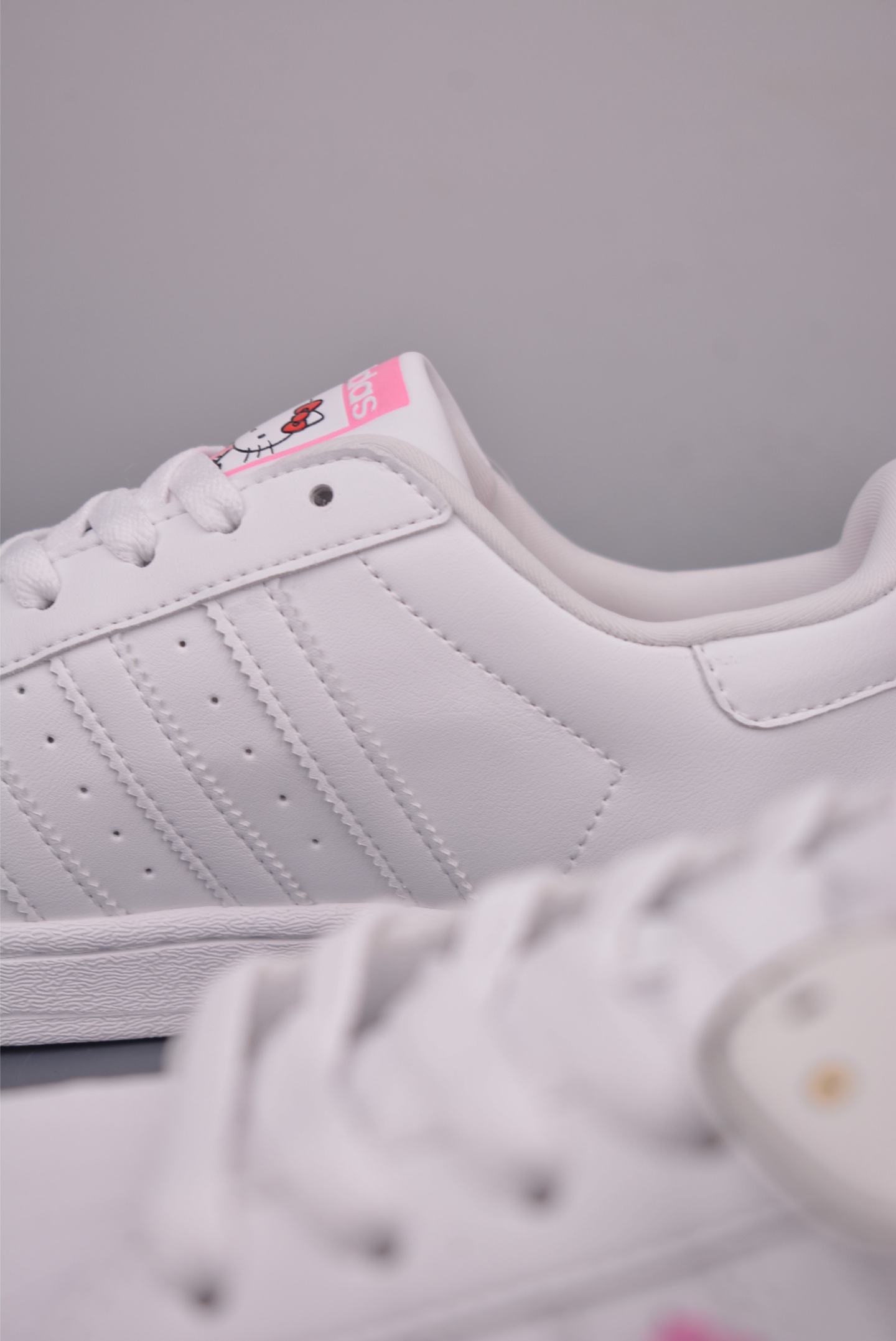 Adidas Originals Superstar Hello Kitty Edition Classic White Sneakers 9 i1760226325416 610 0 7