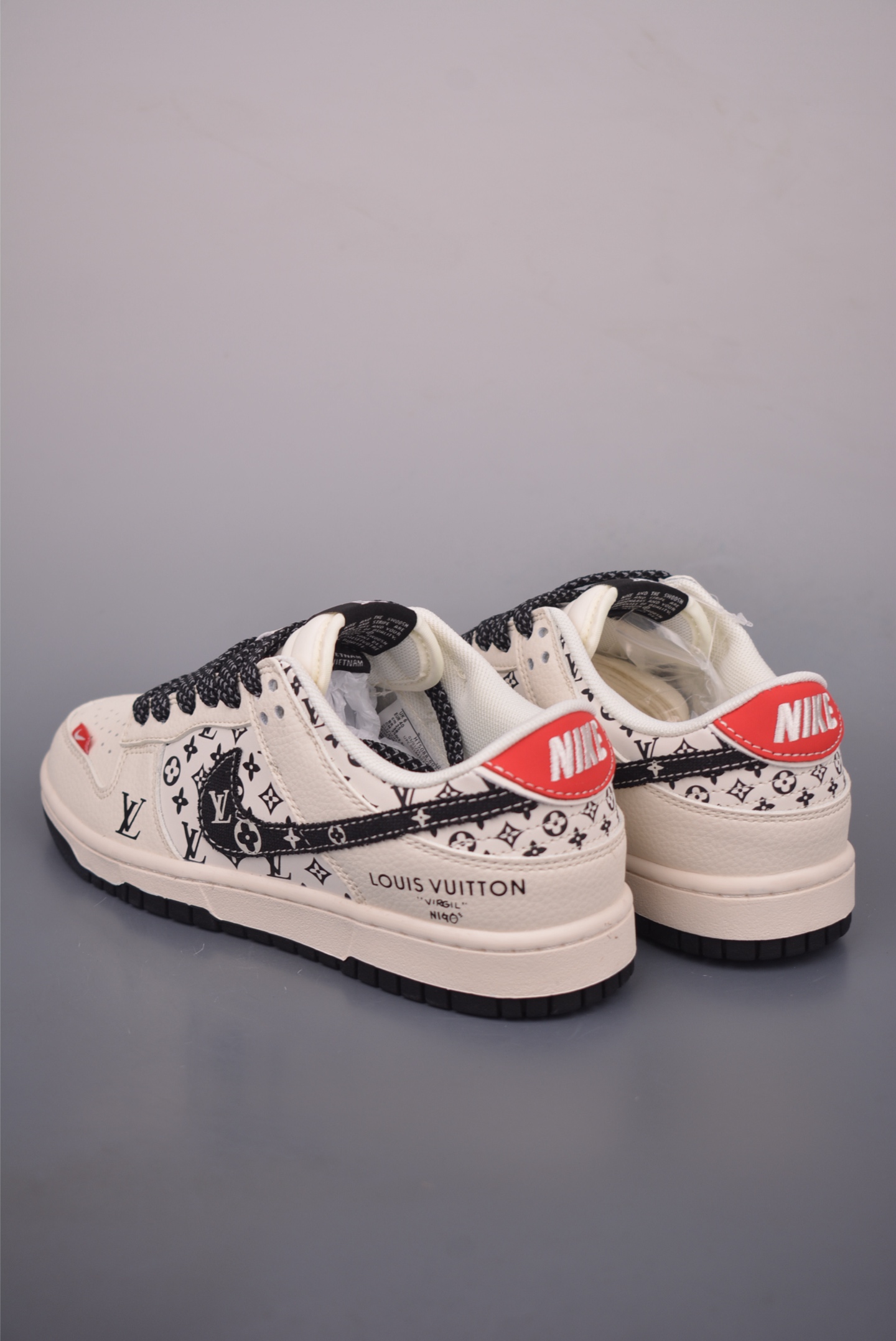 Nike SB Dunk Low Louis Vuitton Cream White Leather Sneakers 2 i1760226604919 6208 0 1