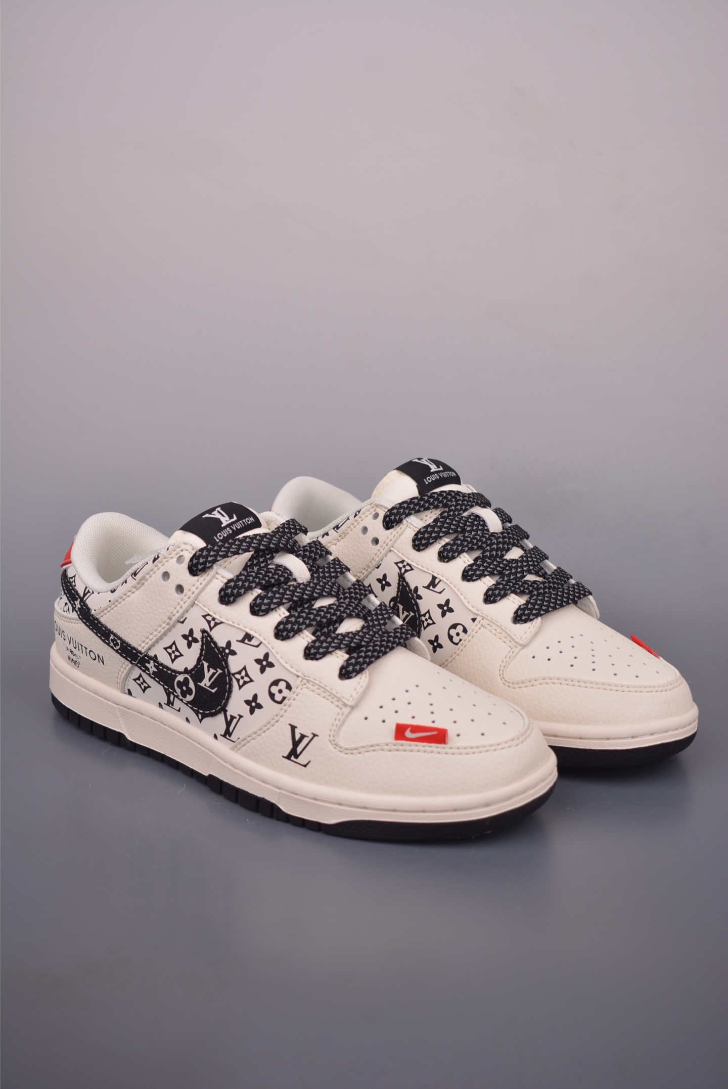 Nike SB Dunk Low Louis Vuitton Cream White Leather Sneakers 1 i1760226604924 6813 0 0
