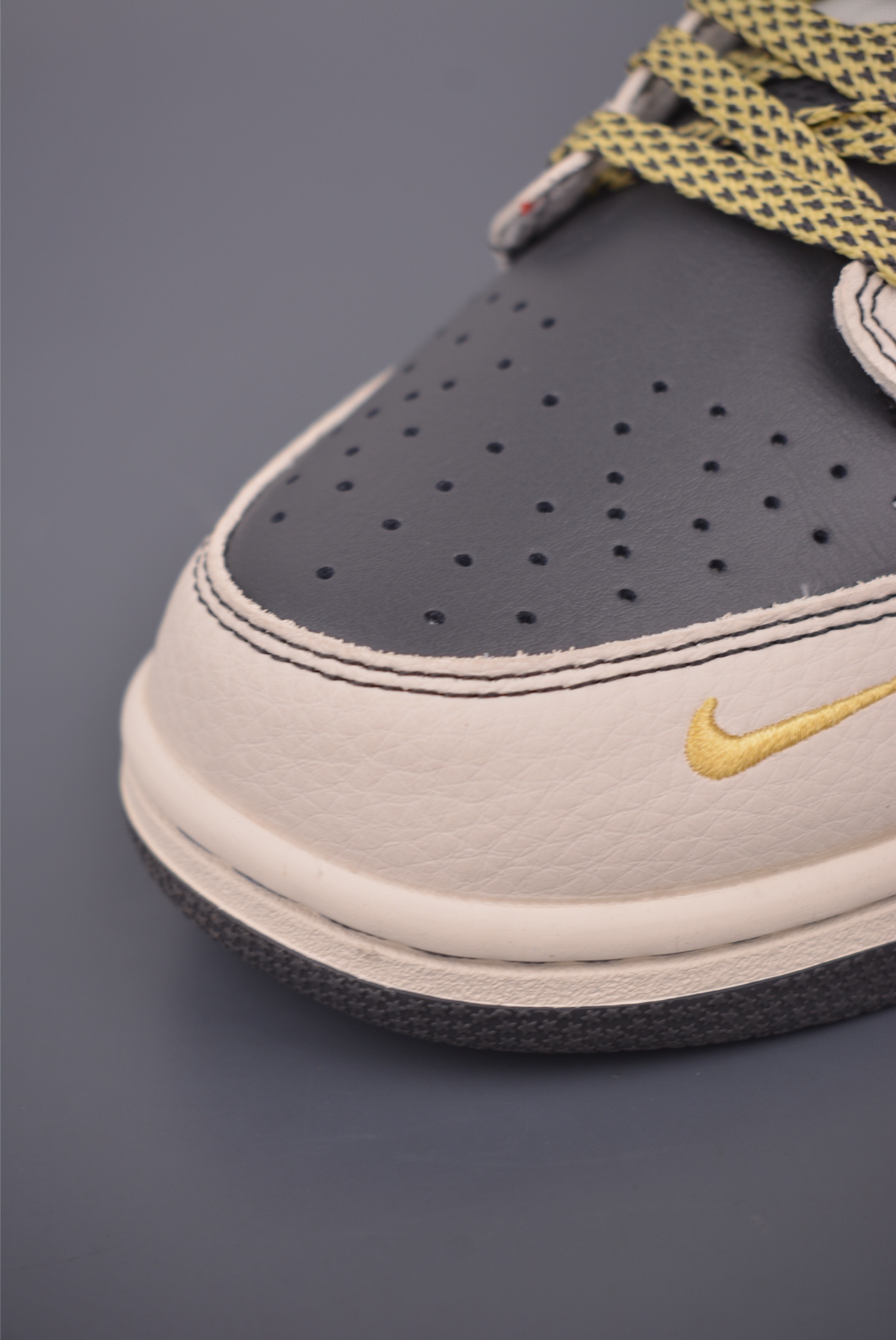 Nike SB Dunk Low MLB Stussy Collab Sneakers Premium Leather - DD1877-001 7 i1760226695417 1356 0 5