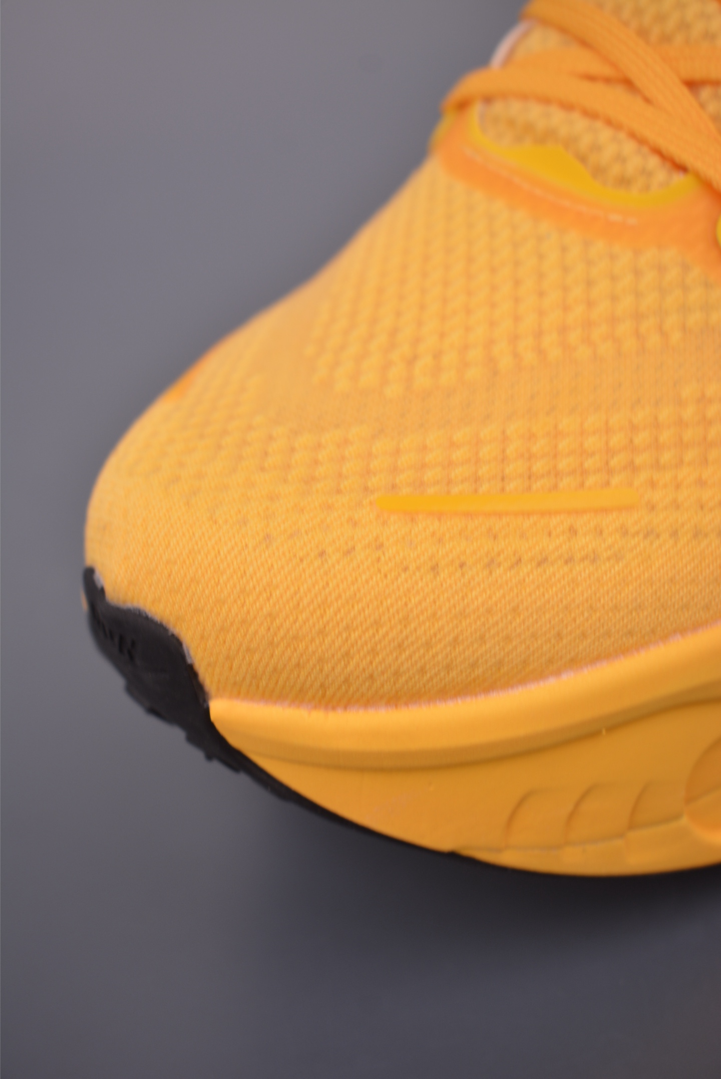 Nike Vomero premium Air气垫40周年 舒适百搭防滑耐磨 支撑缓震低帮 休闲跑步鞋 HQ2050-012-莆田鞋,莆田鞋货源,高仿鞋,高仿鞋货源,安福档口,莆田高仿鞋,莆田鞋批发,高仿鞋批发,莆田高仿运动鞋,高仿运动鞋,莆田运动鞋 Nike Vomero premium Air气垫40周年 舒适百搭防滑耐磨 支撑缓震低帮 休闲跑步鞋 HQ2050-012