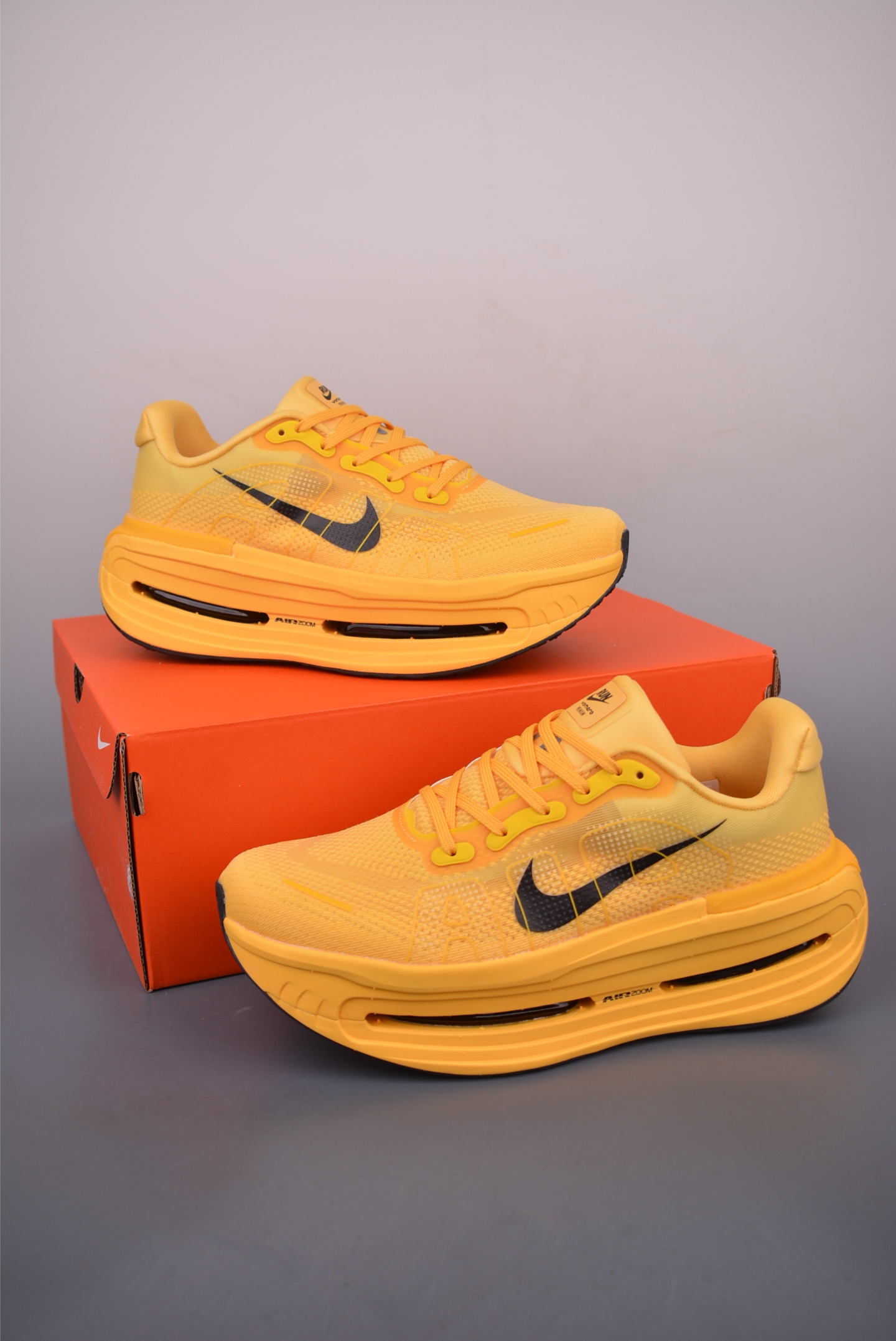 Nike Vomero premium Air气垫40周年 舒适百搭防滑耐磨 支撑缓震低帮 休闲跑步鞋 HQ2050-012-莆田鞋,莆田鞋货源,高仿鞋,高仿鞋货源,安福档口,莆田高仿鞋,莆田鞋批发,高仿鞋批发,莆田高仿运动鞋,高仿运动鞋,莆田运动鞋 Nike Vomero premium Air气垫40周年 舒适百搭防滑耐磨 支撑缓震低帮 休闲跑步鞋 HQ2050-012