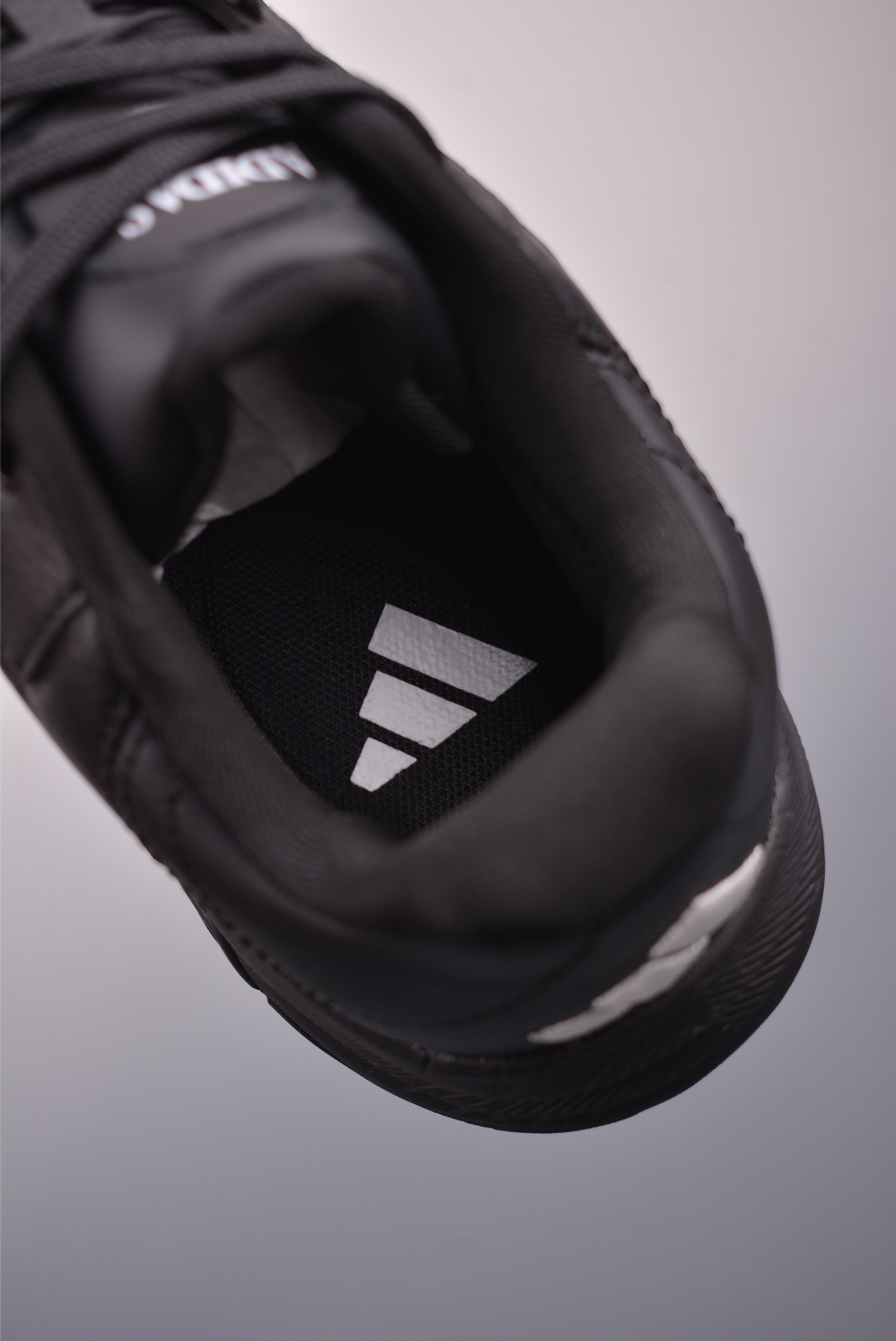 Barricade 13 M Leather 全新网球鞋 JP7238-莆田鞋,莆田鞋货源,高仿鞋,高仿鞋货源,安福档口,莆田高仿鞋,莆田鞋批发,高仿鞋批发,莆田高仿运动鞋,高仿运动鞋,莆田运动鞋 Barricade 13 M Leather 全新网球鞋 JP7238