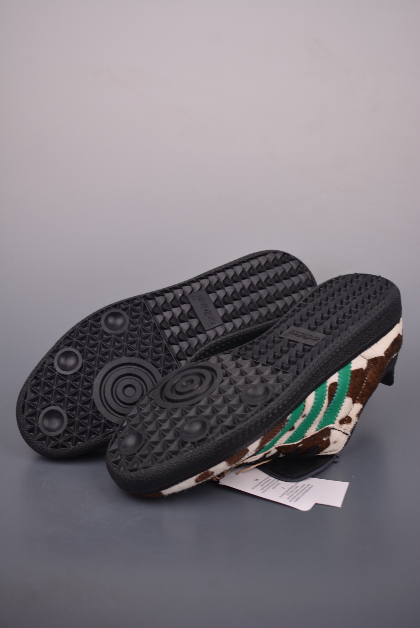 Adidas Samba OG Retro Sneakers - Cow Print, Classic Style, Comfortable Fit 4 i1760312359955 129 0 2