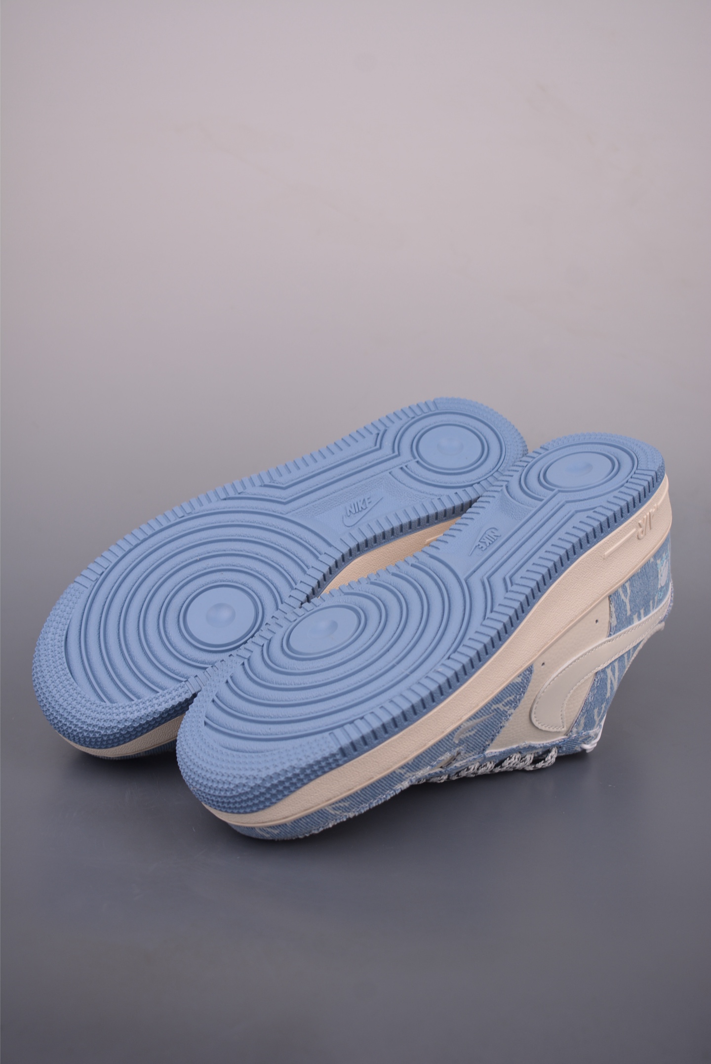 Nike Air Force 1 Low MLB - Yankees Edition Sneakers - Limited Collection 4 i1760313252348 4824 0 2