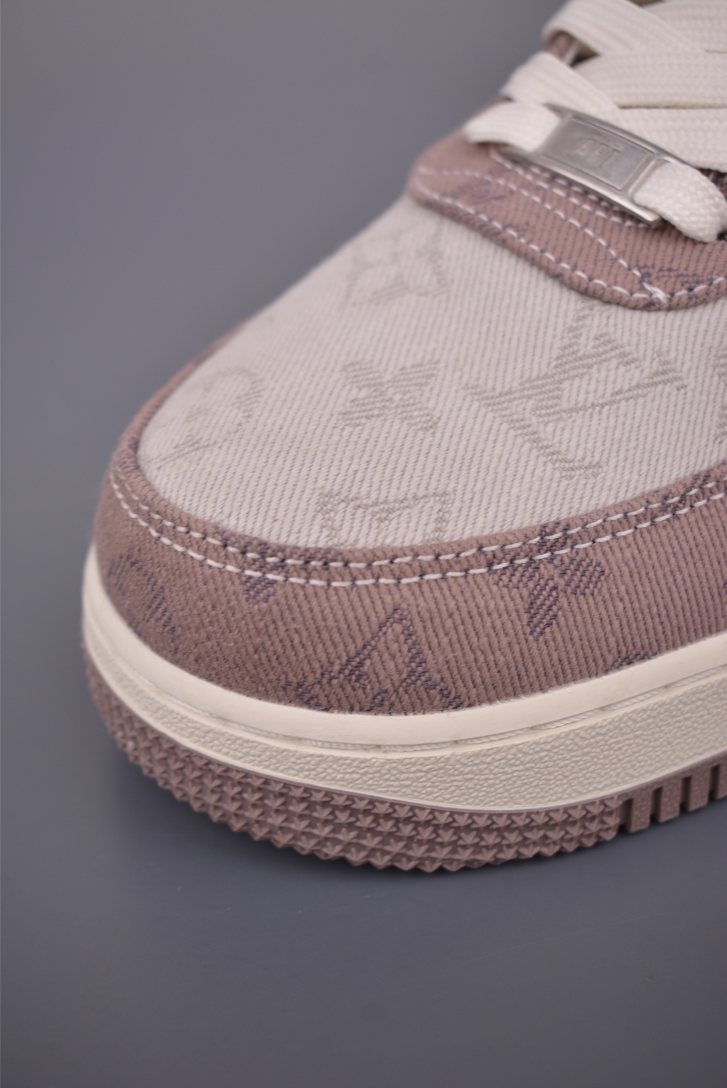 Nike Air Force 1 Low LV联名 YK9511-821-莆田鞋,莆田鞋货源,高仿鞋,高仿鞋货源,安福档口,莆田高仿鞋,莆田鞋批发,高仿鞋批发,莆田高仿运动鞋,高仿运动鞋,莆田运动鞋 Nike Air Force 1 Low LV联名 YK9511-821