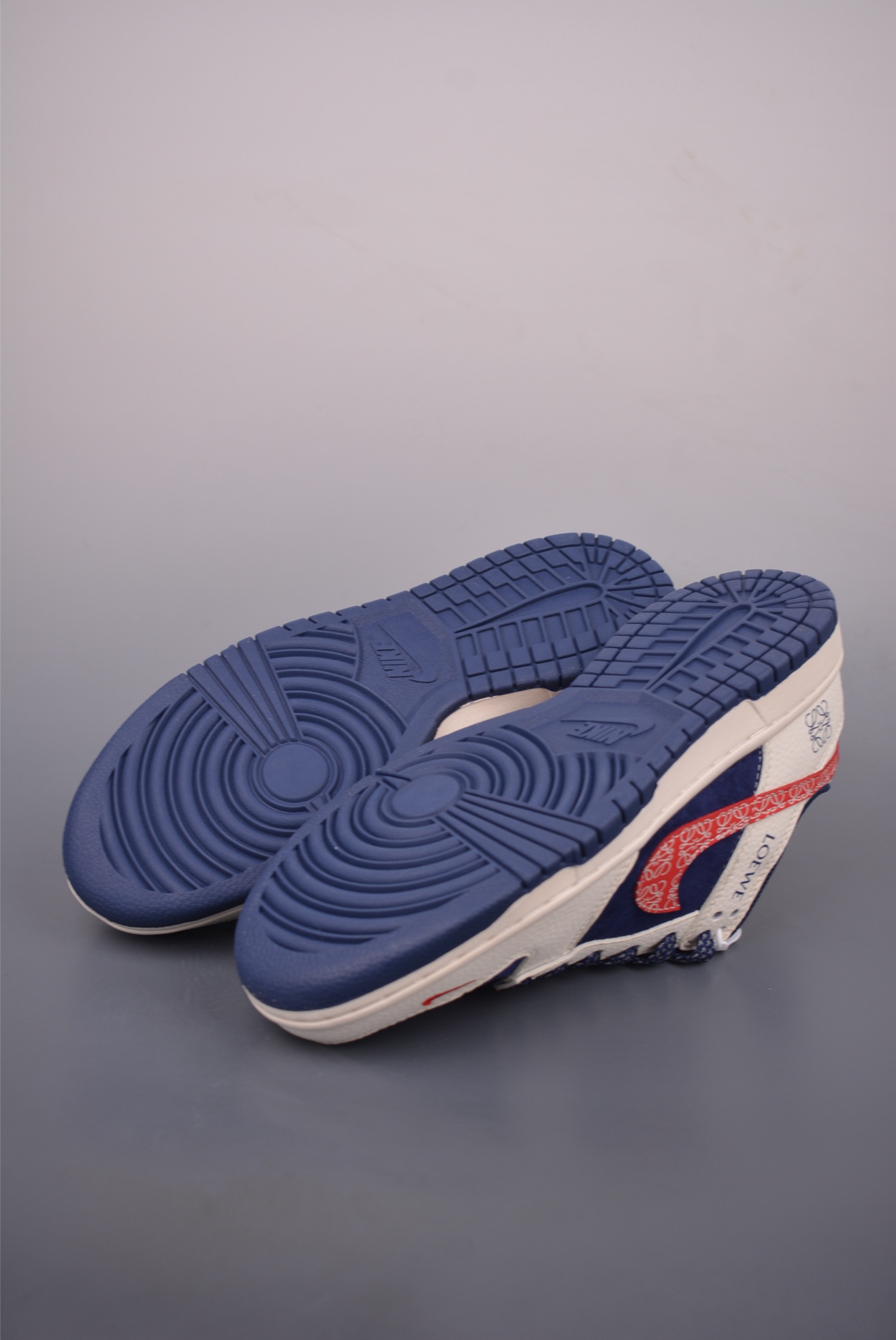 Nike SB Dunk Low Loewe Collaboration Sneakers - Premium Quality & Comfort 3 i1760314776665 4161 0 2