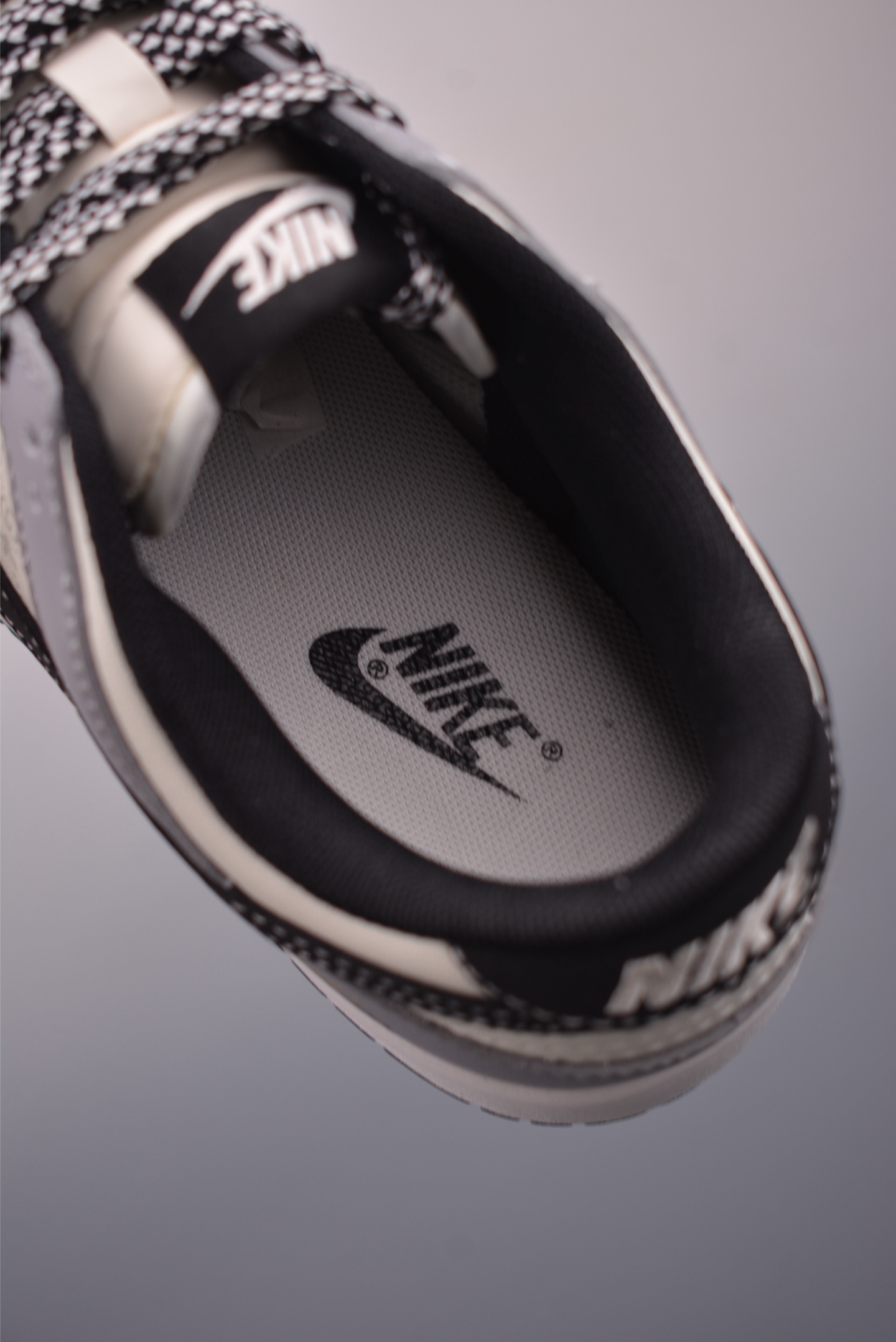 Nike SB Dunk Low Gucci Sneakers Premium Quality, Comfortable & Stylish 9 i1760314803102 6638 0 8