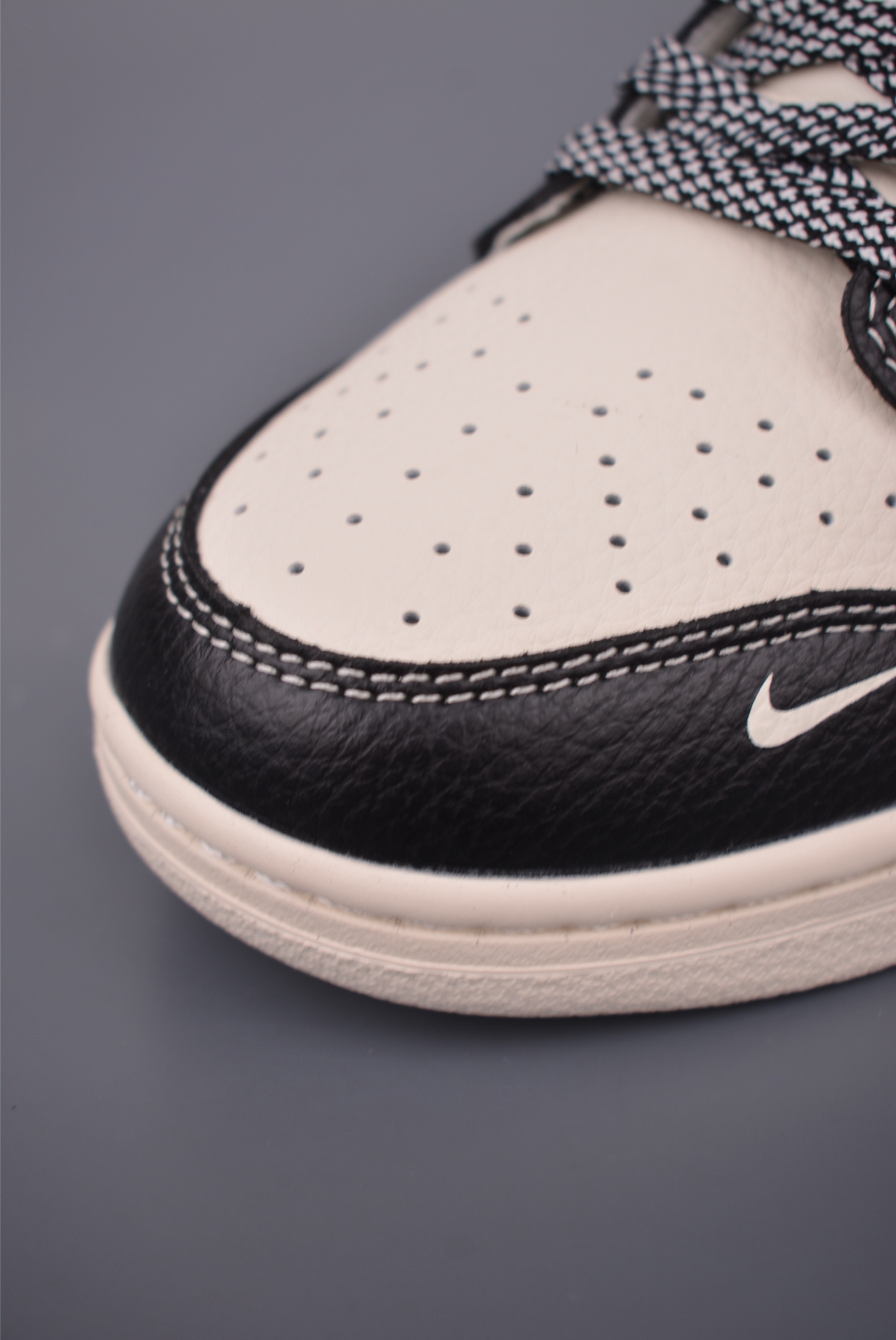 Nike SB Dunk Low Louis Vuitton Custom Sneakers - Premium Quality & Comfort 7 i1760314963940 7279 0 5