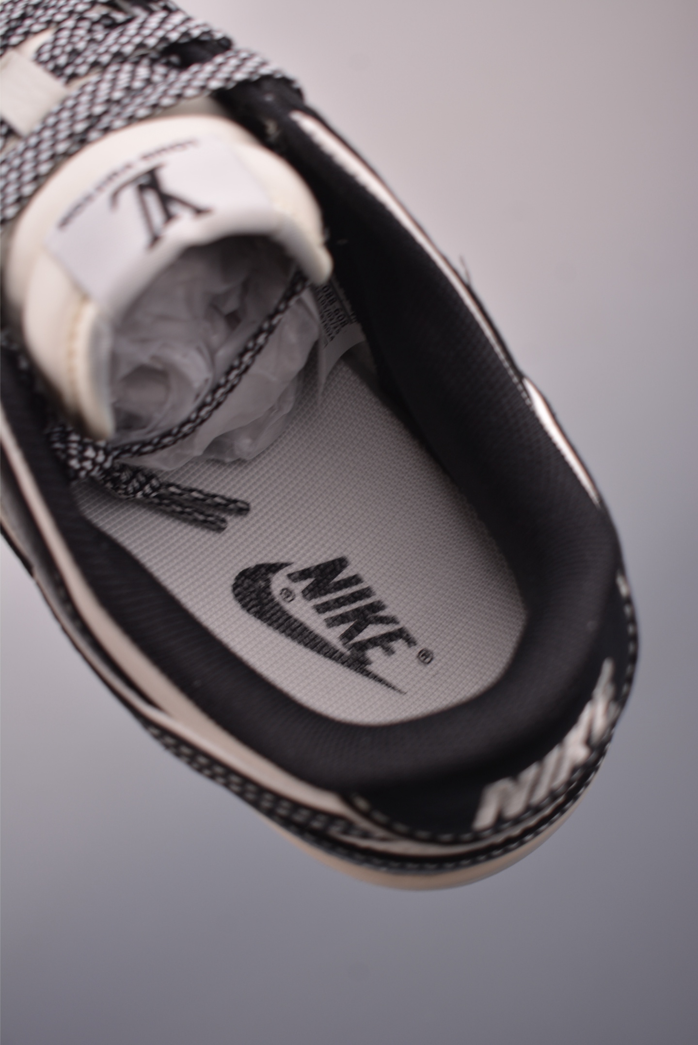 Nike SB Dunk Low Louis Vuitton Custom Sneakers - Premium Quality & Comfort 10 i1760314963983 1044 0 8