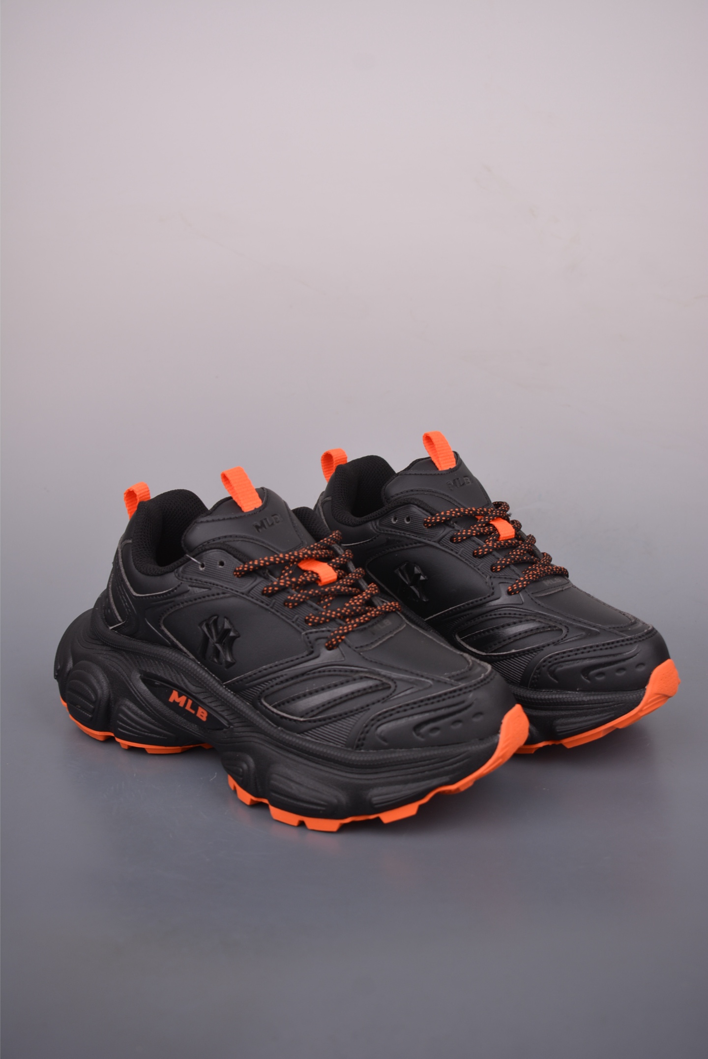 MLB Winner Chunky A LT New York Yankees Fashion Sneakers - Style & Comfort