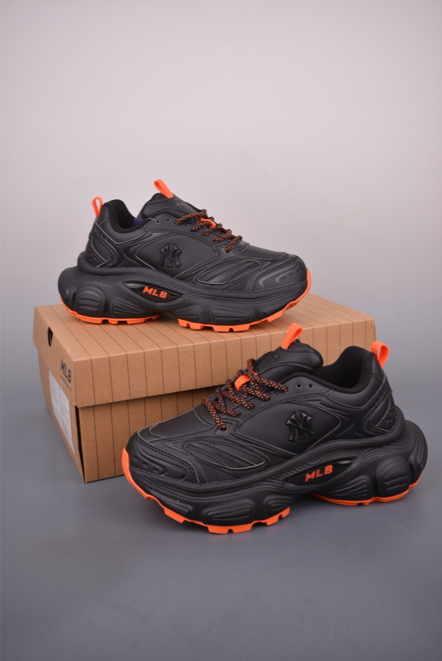 MLB Winner Chunky A LT New York Yankees Fashion Sneakers - Style & Comfort 6 i1760377546018 8667 0 4