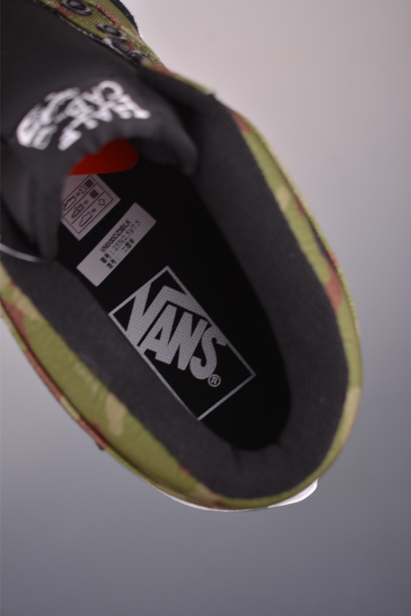 Vans Skate Half Cab Camo Mid-Top Sneaker, VN000DZ3BLK, Retro Style 9 i1760485066255 4714 0 8