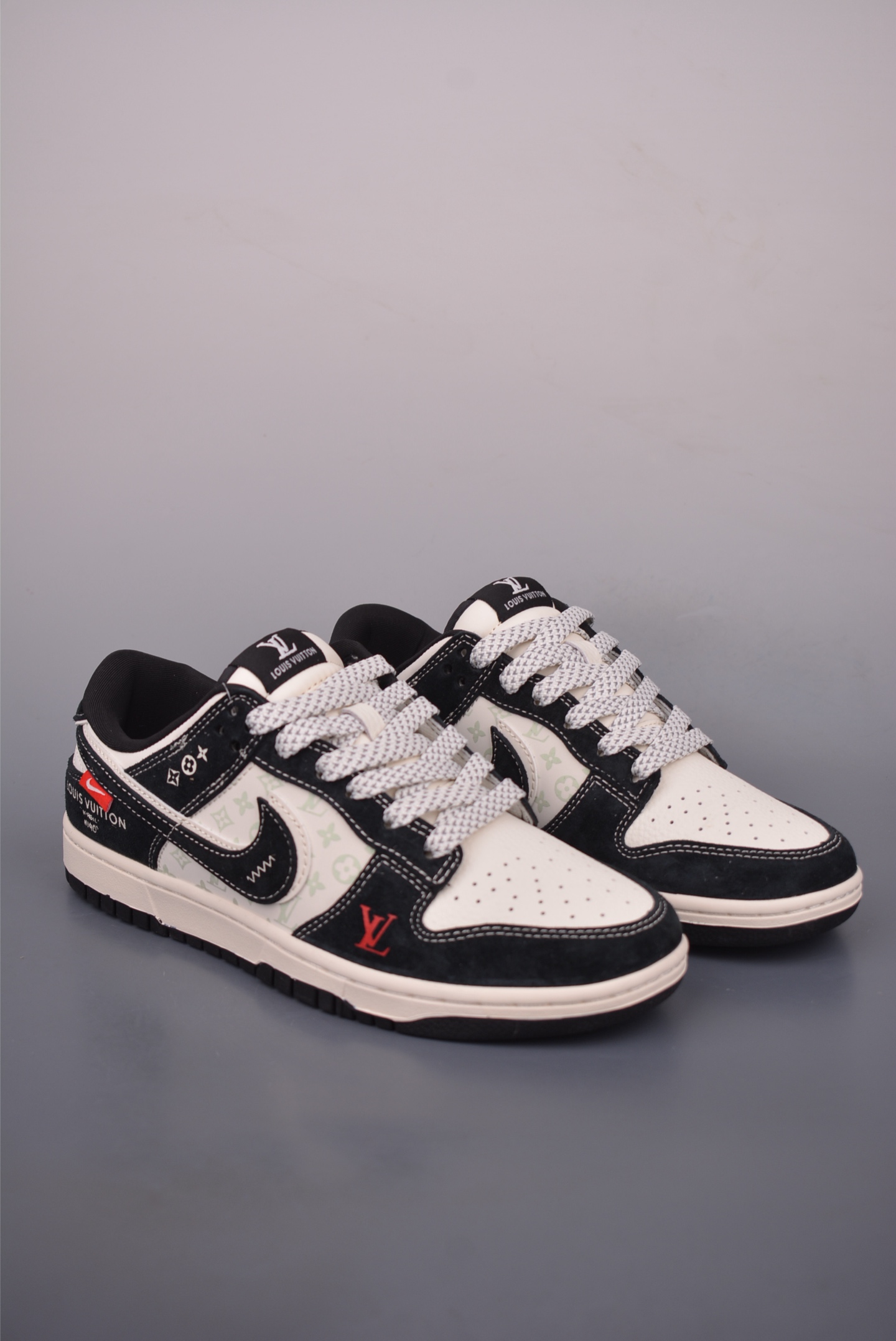 Nike SB Dunk Low Louis Vuitton Collab Premium Leather Upper Sneakers