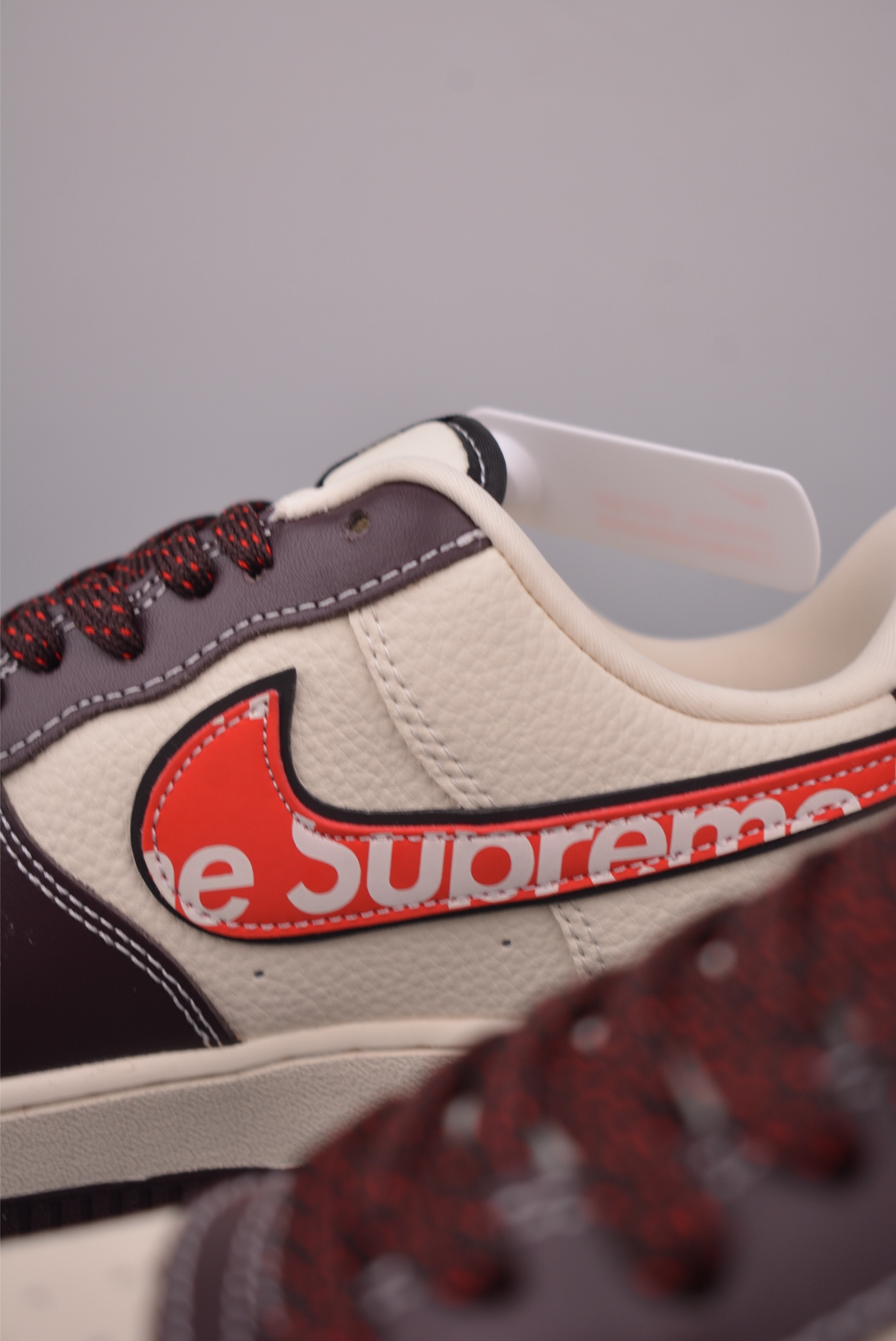 Nike Air Force 1 Low Supreme Collab - Original Design with Honeycomb Cushion 9 i1760487874754 1394 0 7