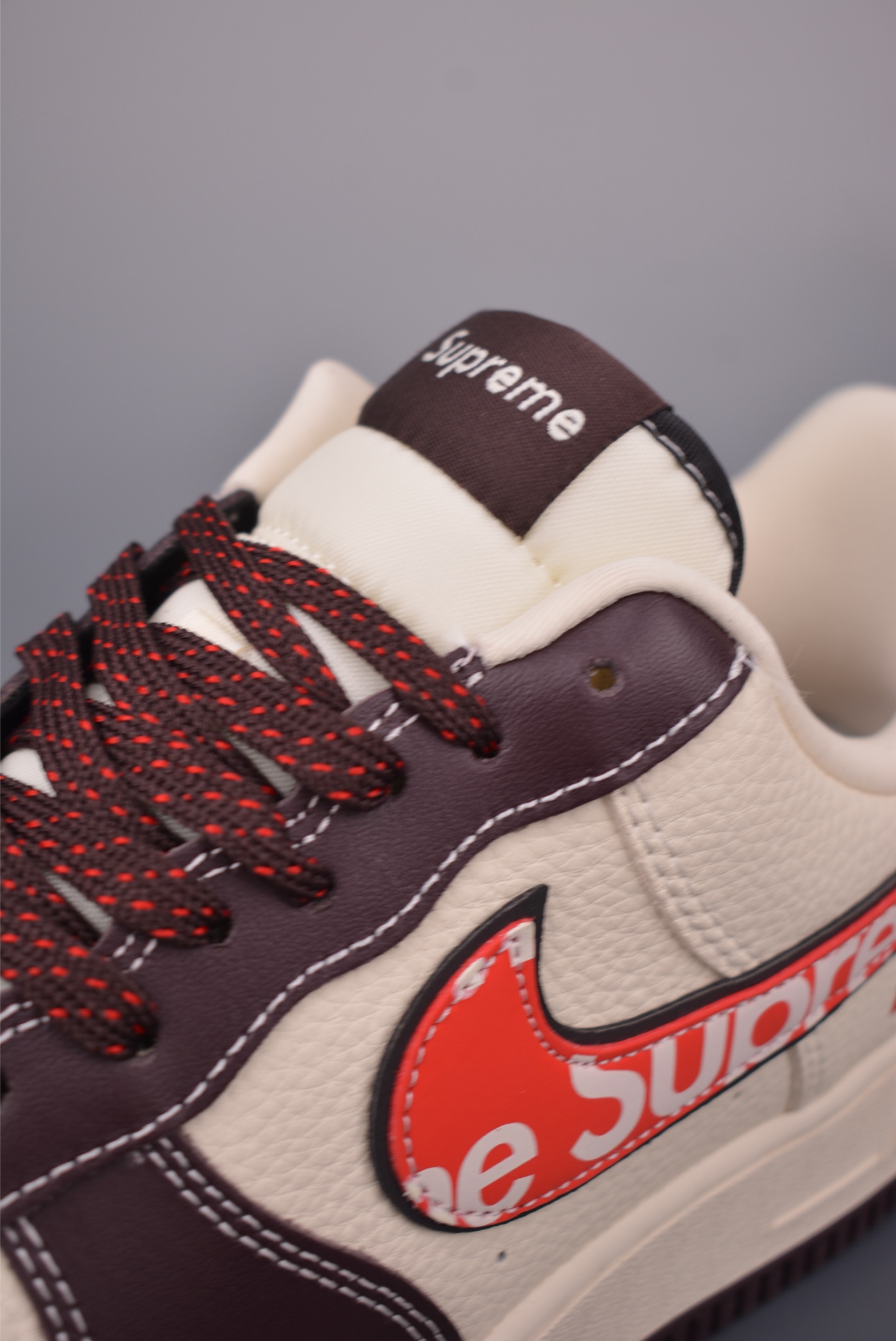 Nike Air Force 1 Low Supreme Collab - Original Design with Honeycomb Cushion 8 i1760487874774 7931 0 6