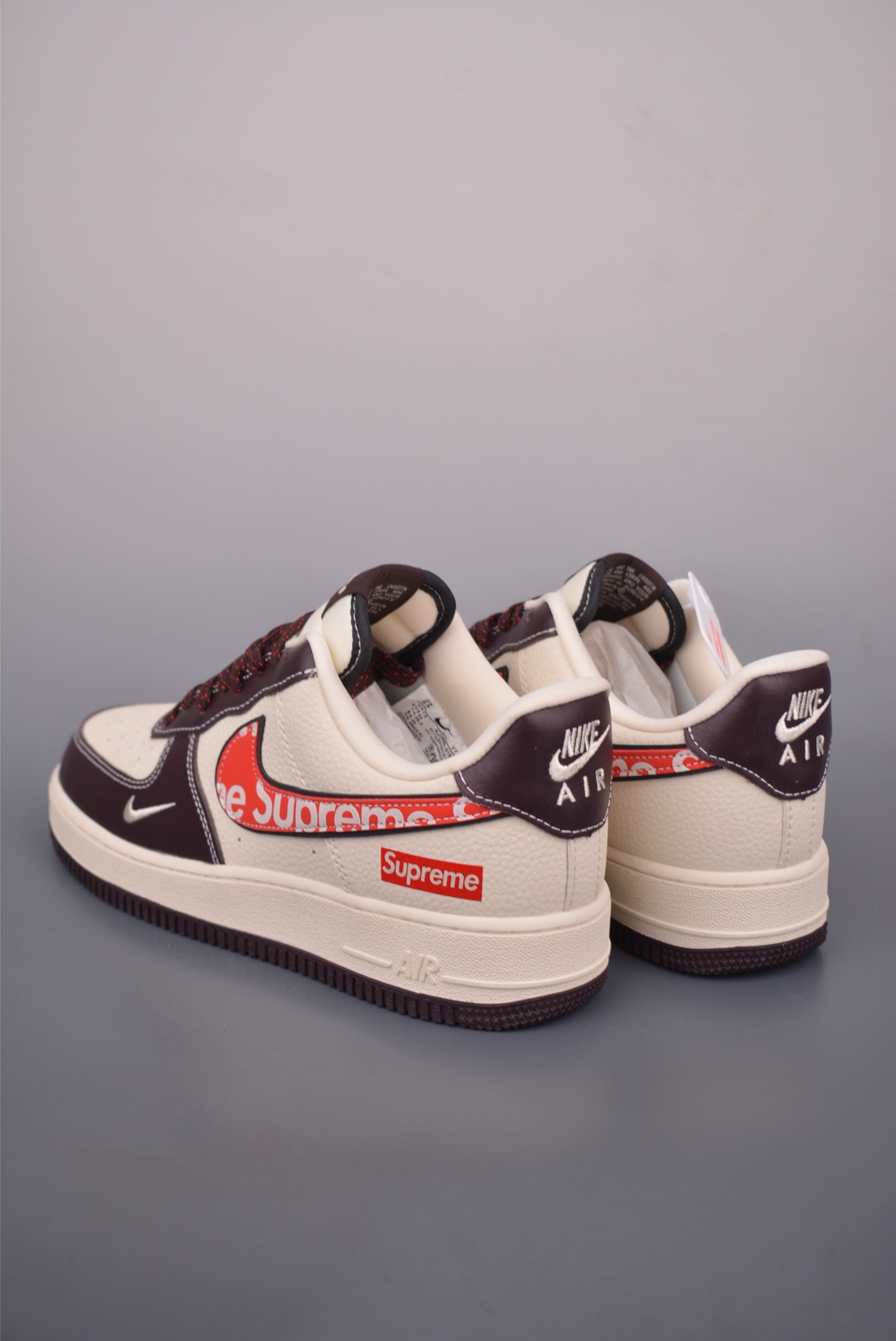 Nike Air Force 1 Low Supreme Collab - Original Design with Honeycomb Cushion 3 i1760487874779 7806 0 1