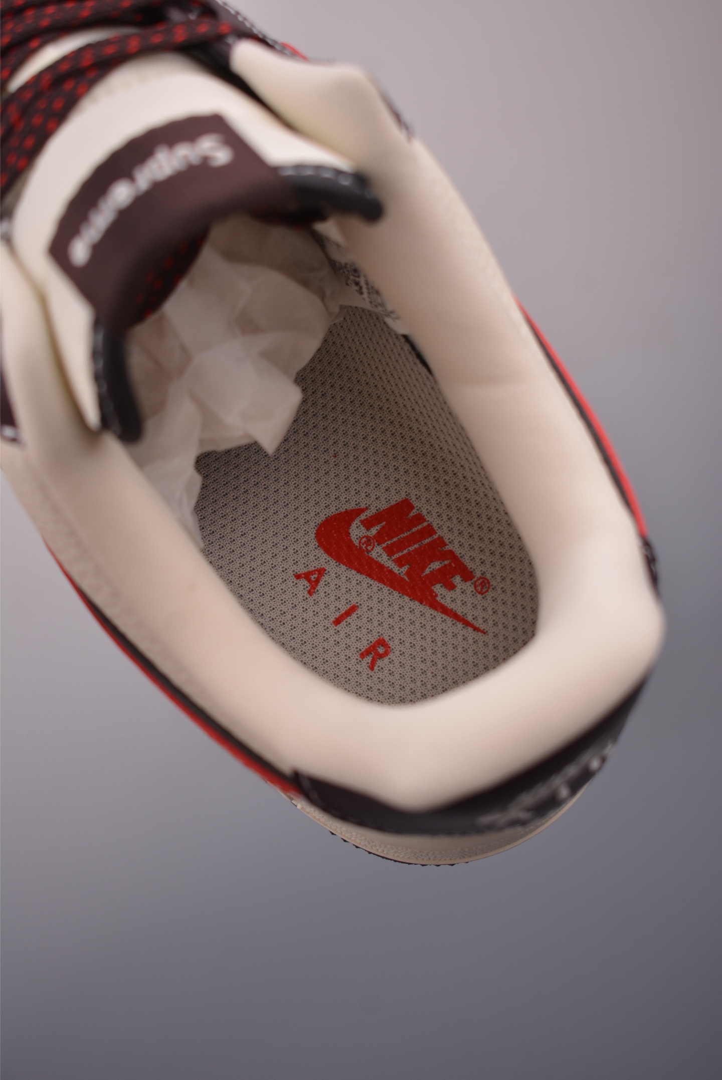 Nike Air Force 1 Low Supreme Collab - Original Design with Honeycomb Cushion 10 i1760487877162 6368 0 8